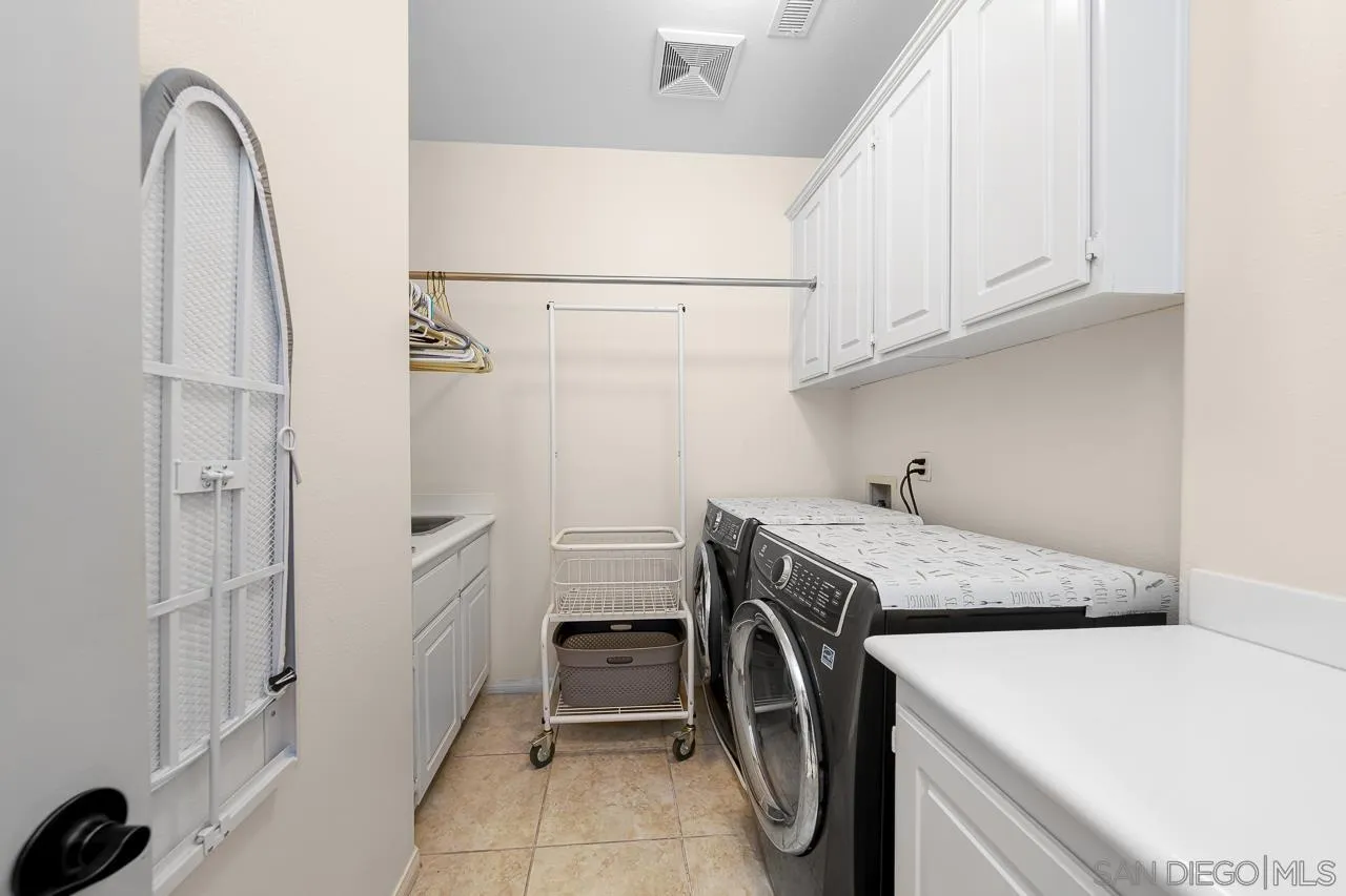https://cdn.realtyfeed.com/cdn/127/250034314/5f0f442f8eb615a12d51a1cdbbf06f07.webp