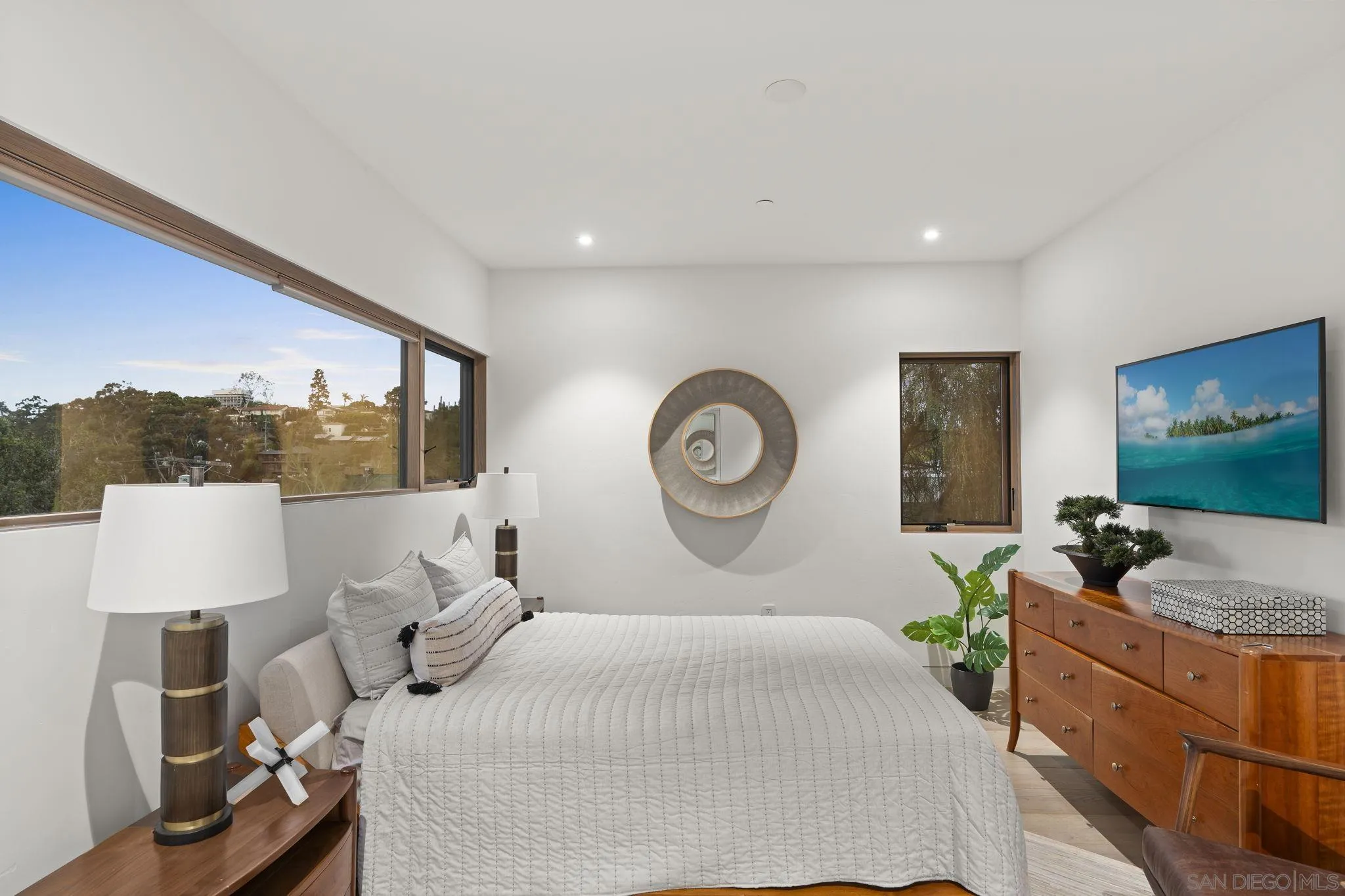 https://cdn.realtyfeed.com/cdn/127/250034317/1cb1490fdbd6325d945ae3acce47e523.webp