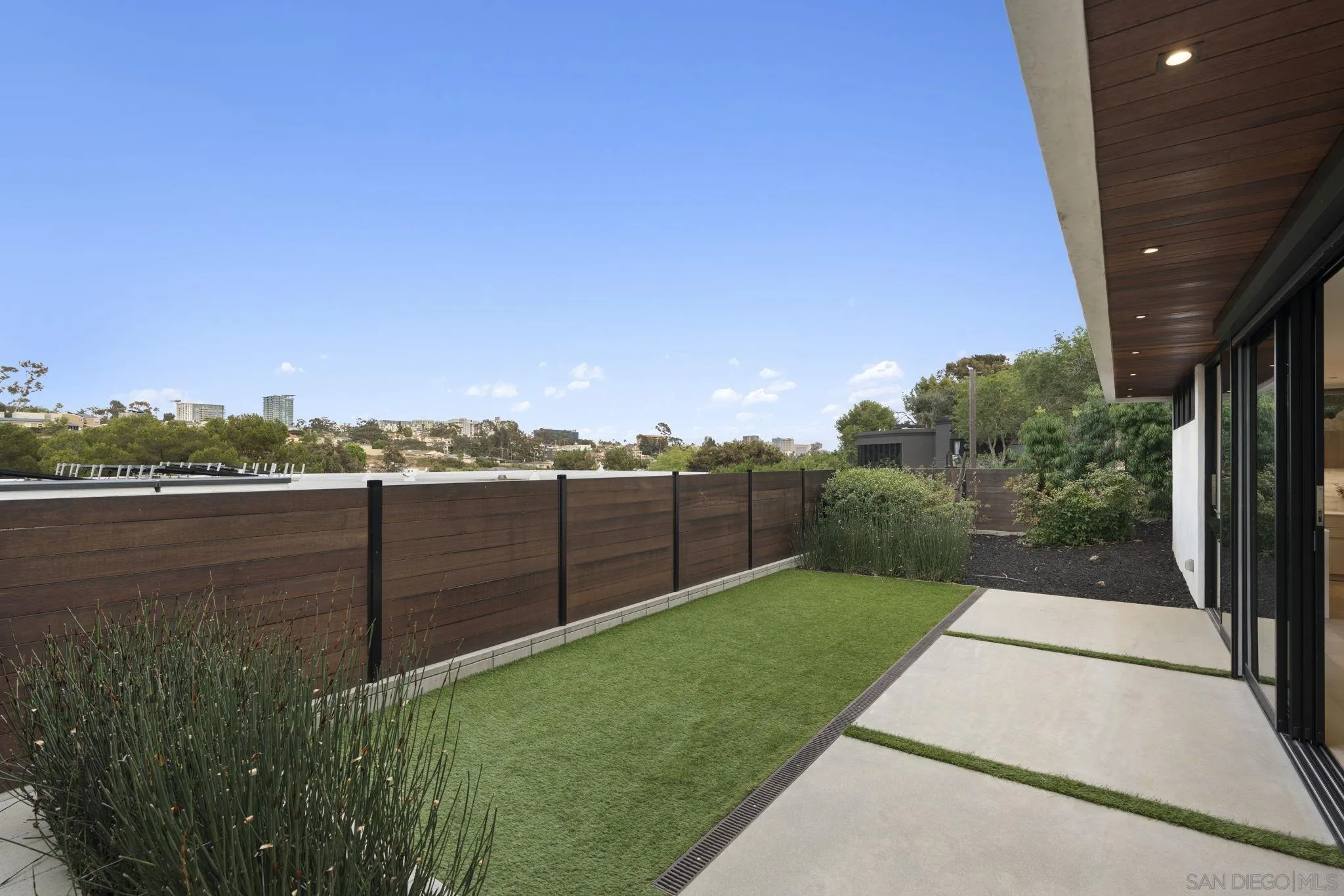 https://cdn.realtyfeed.com/cdn/127/250034317/26d1e950c0f36005722b9c65ca7dcb85.webp