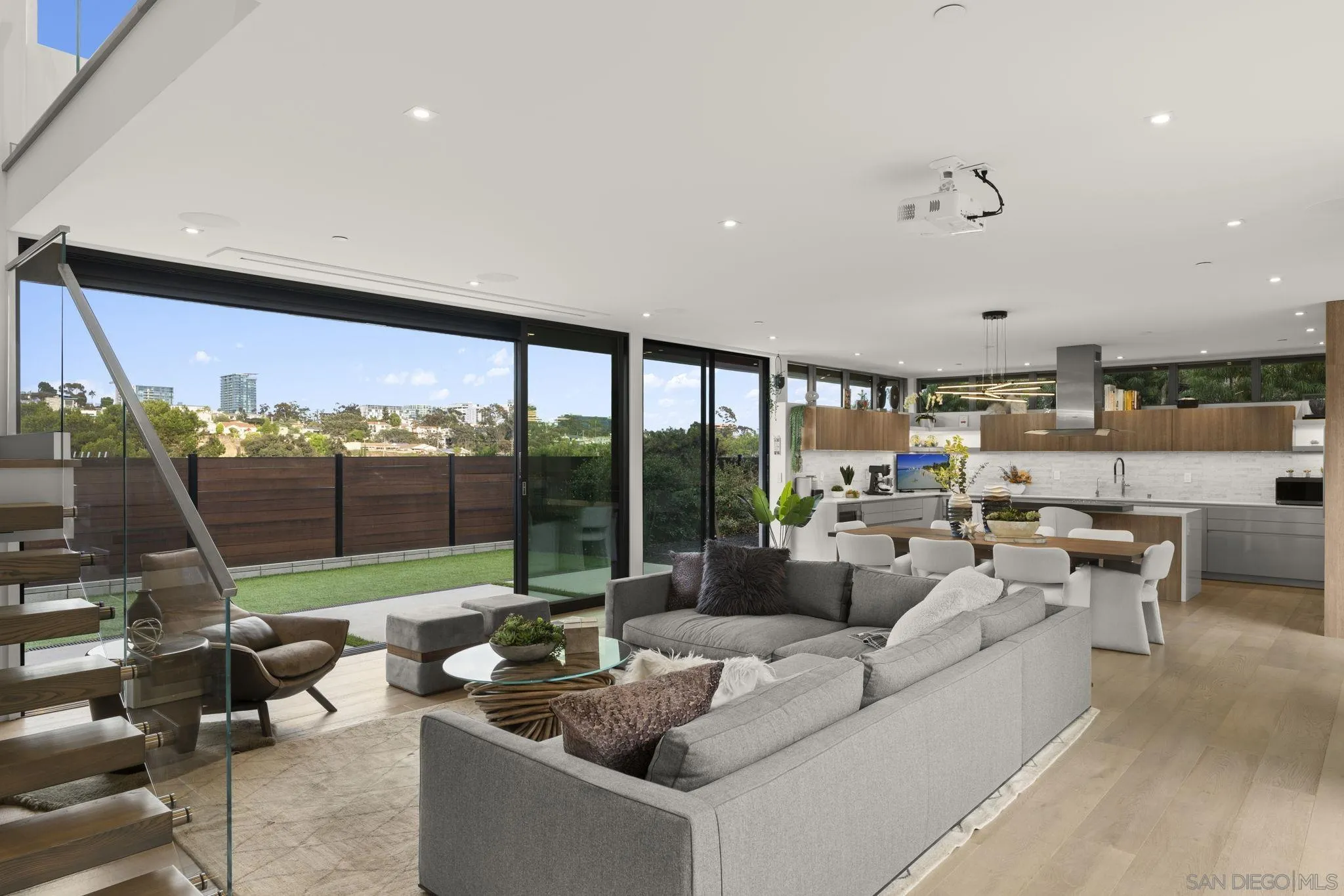 https://cdn.realtyfeed.com/cdn/127/250034317/7d6de2a2b5756e63ef461926d125718d.webp