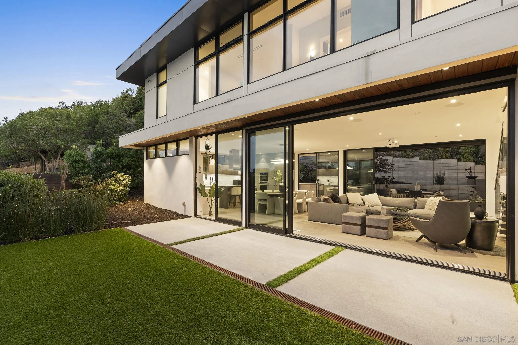 https://cdn.realtyfeed.com/cdn/127/250034317/a9c81a1e856580ddb1f4dfd65a9d91a6.webp