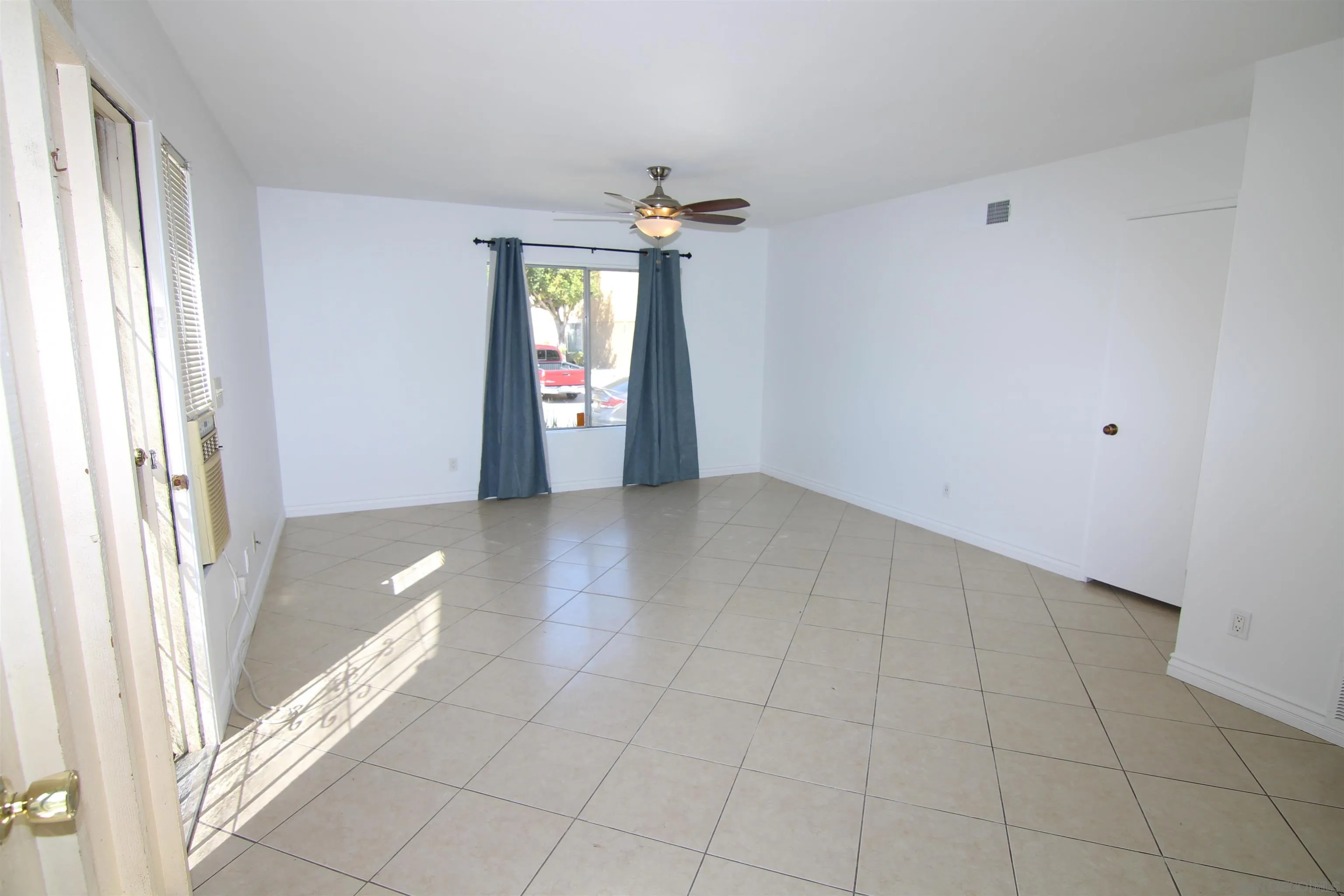 Photo #4: 250034322 Listing 