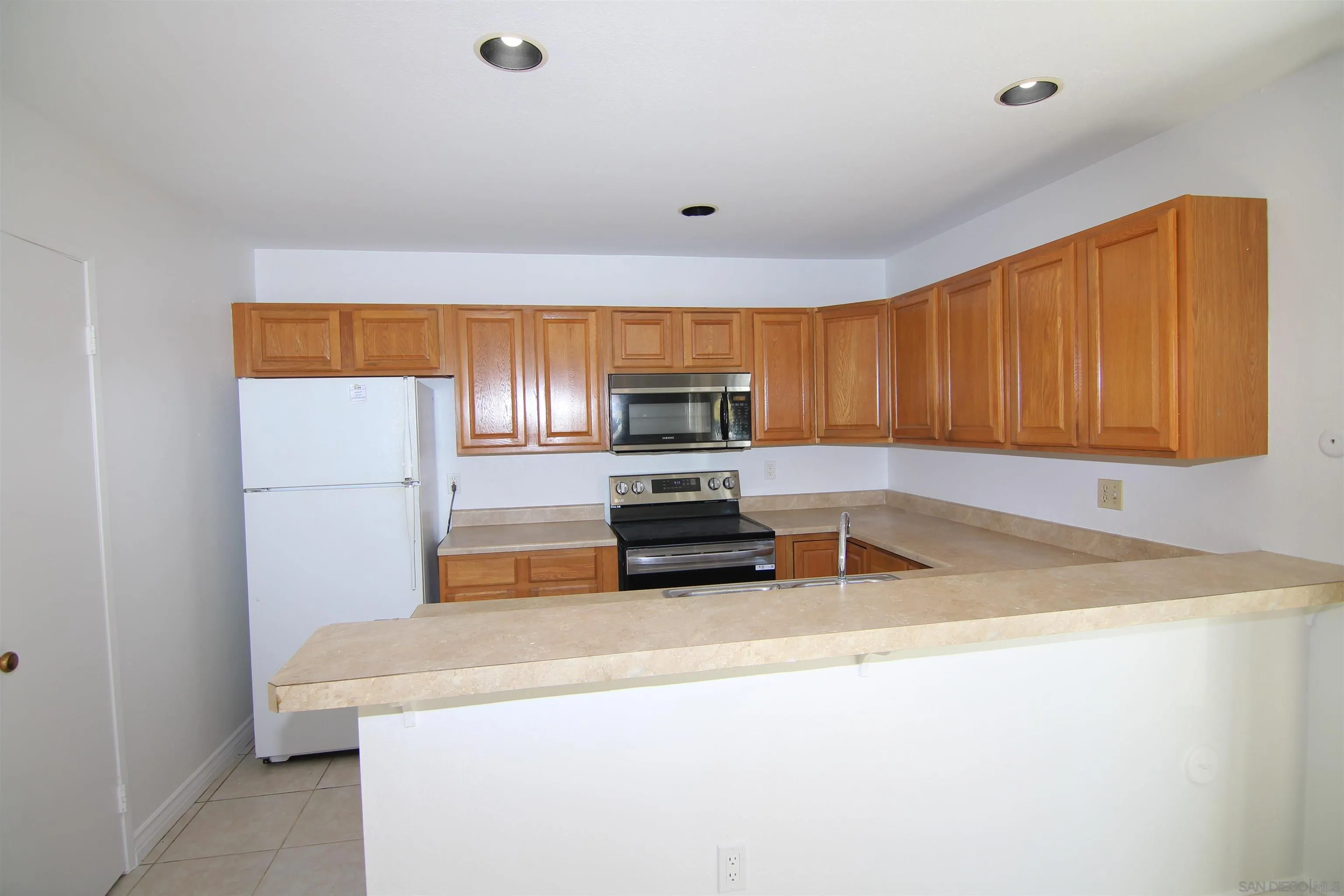 Photo #7: 250034322 Listing: Photo #7