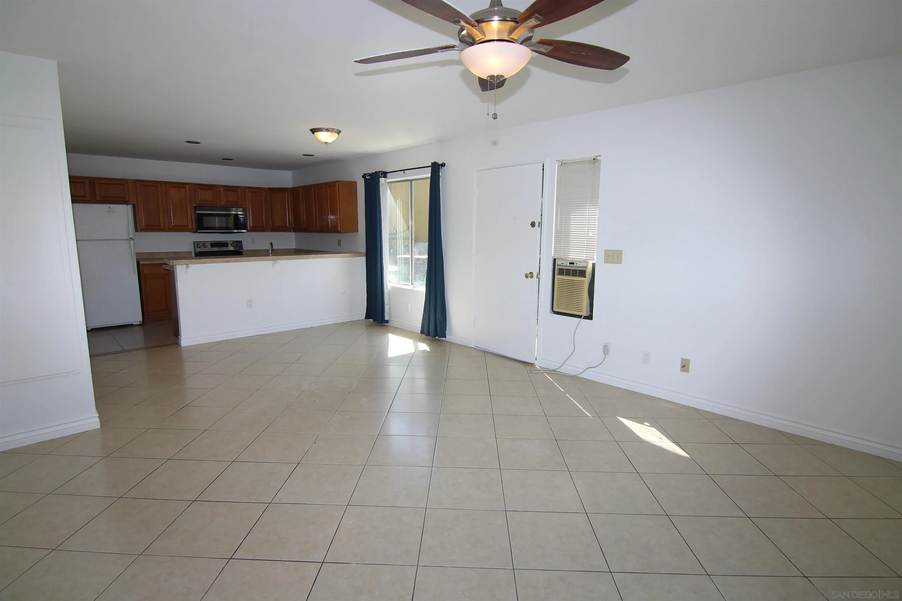 Photo #3: 250034322 Listing 
