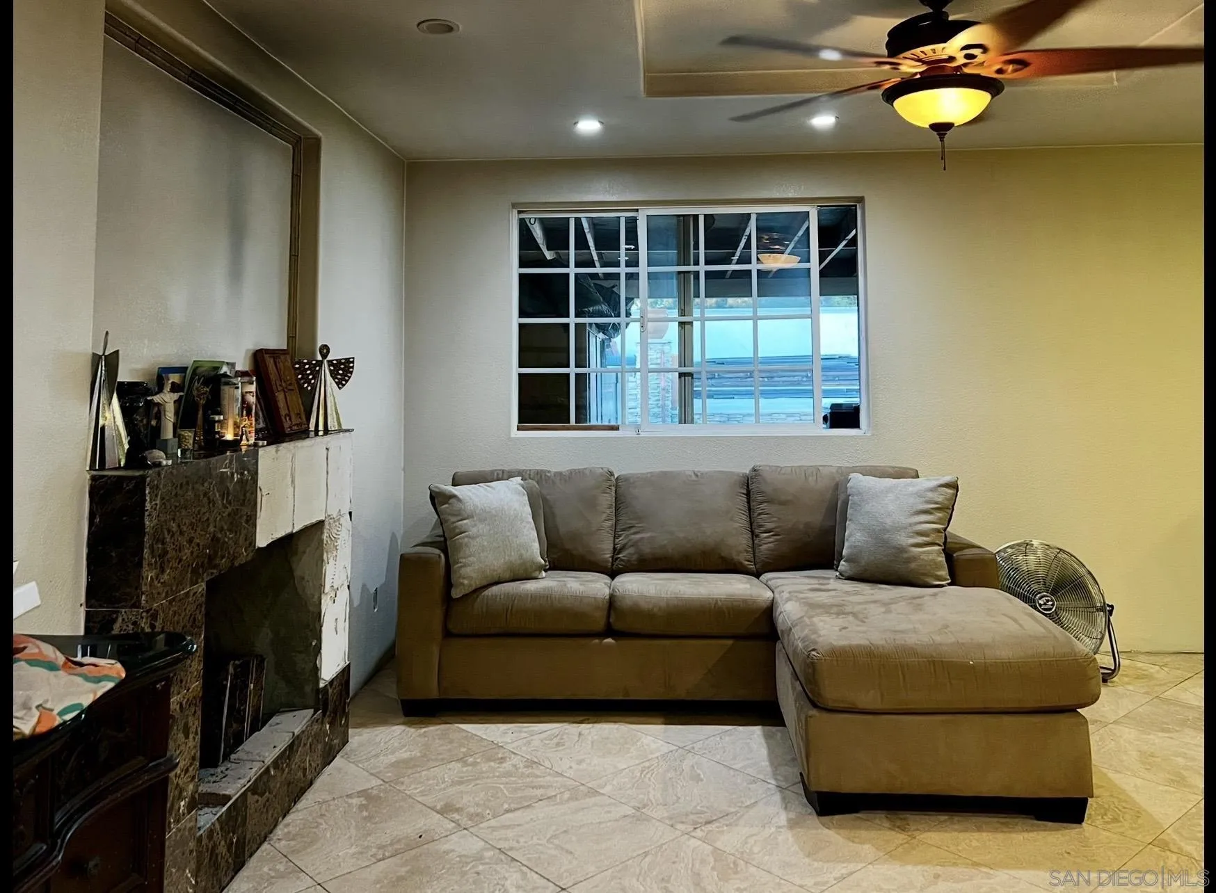 https://cdn.realtyfeed.com/cdn/127/250034323/3e27aa27159b0ba53eba7e6b83976442.webp