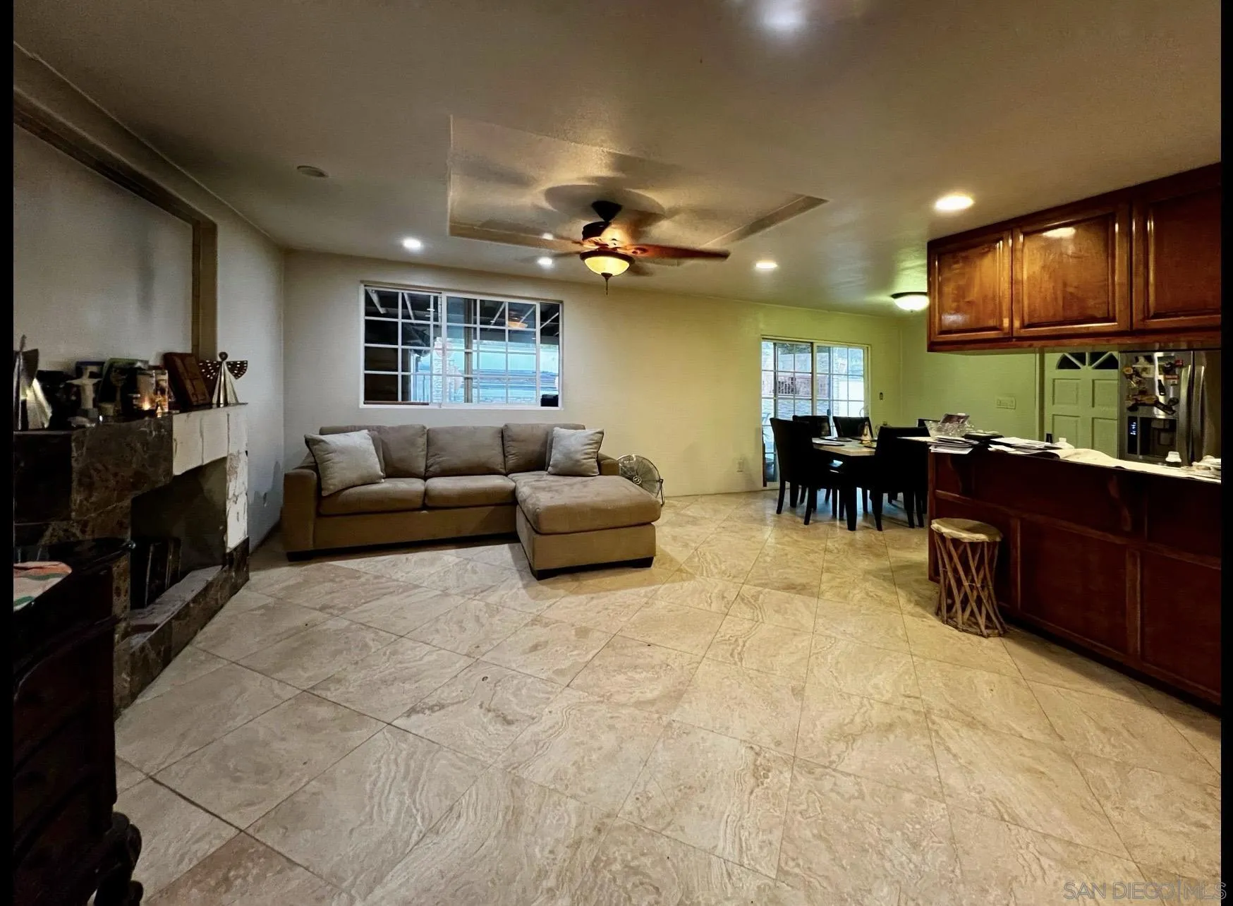 https://cdn.realtyfeed.com/cdn/127/250034323/e00a1fcee15a4f0fb7a5412157112a3d.webp