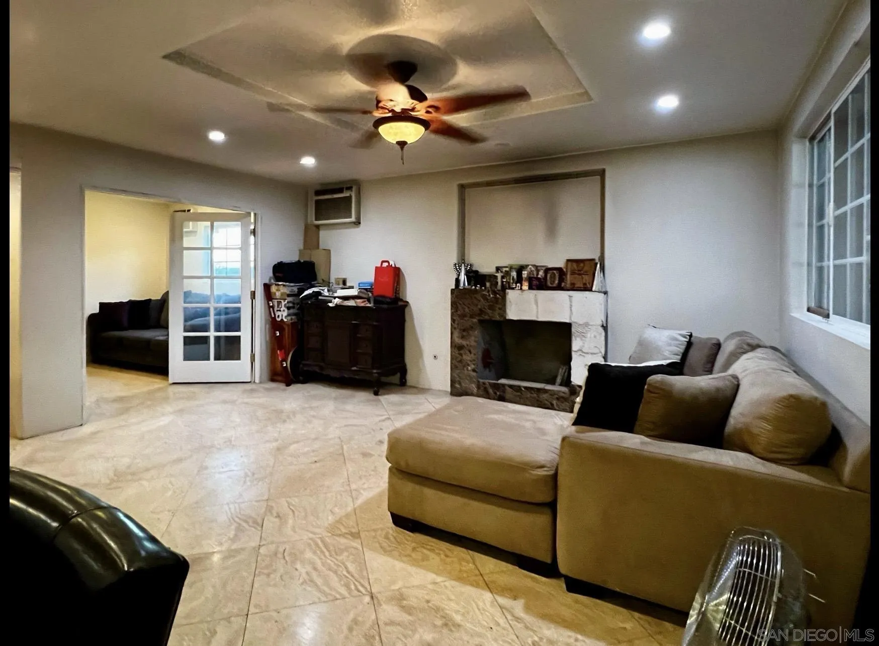 https://cdn.realtyfeed.com/cdn/127/250034323/e28414813a5fff1eb51a044456257e02.webp