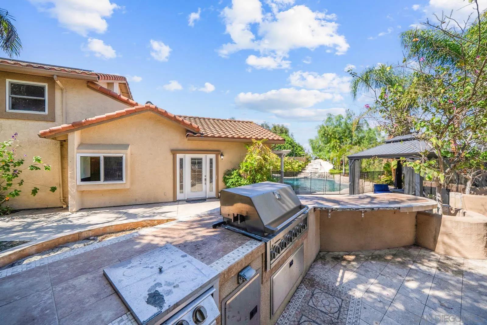 https://cdn.realtyfeed.com/cdn/127/250034328/c8d1091f0bca5625ac4f3bd1f61f73eb.webp