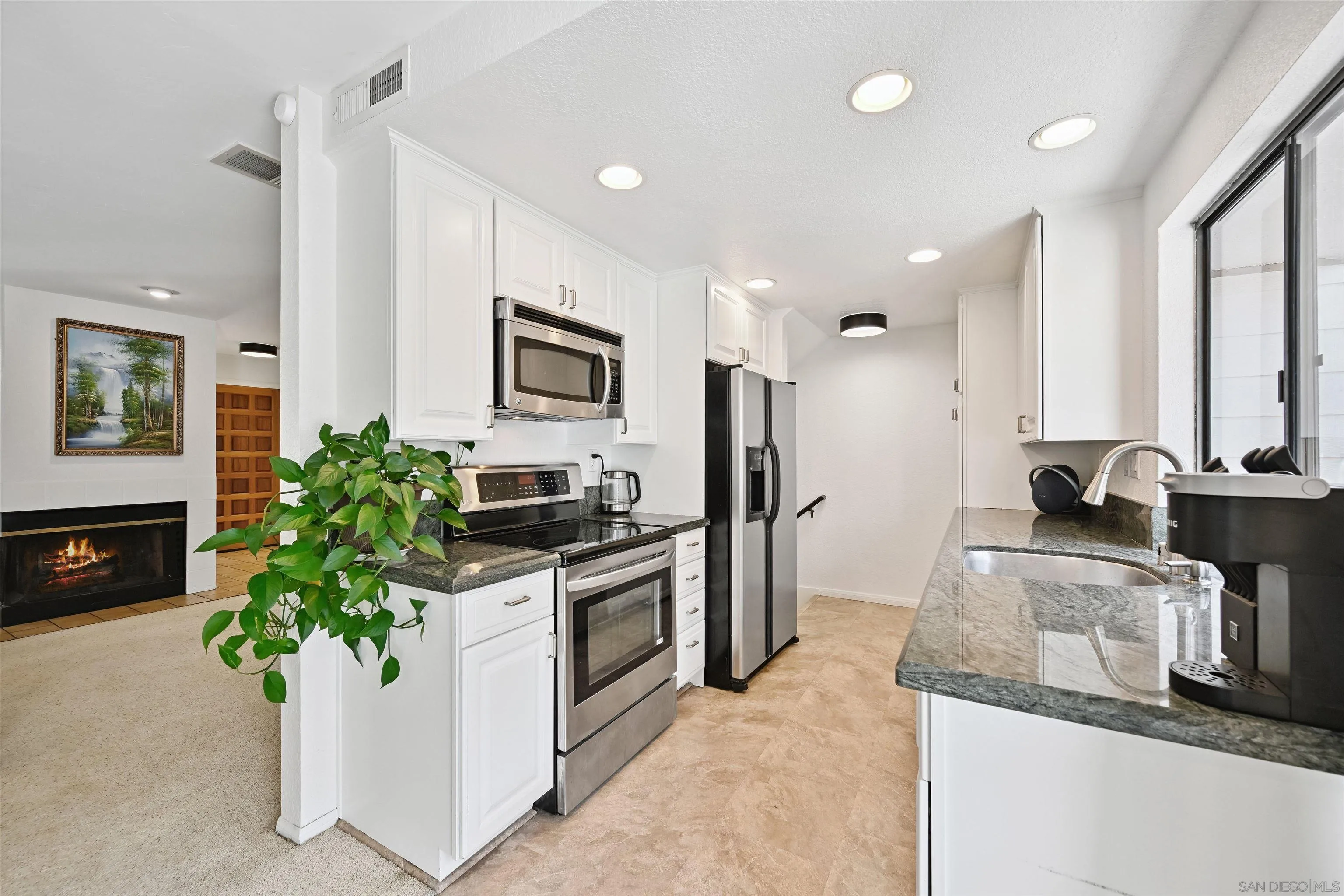 Photo #6: 250034340 Listing 
