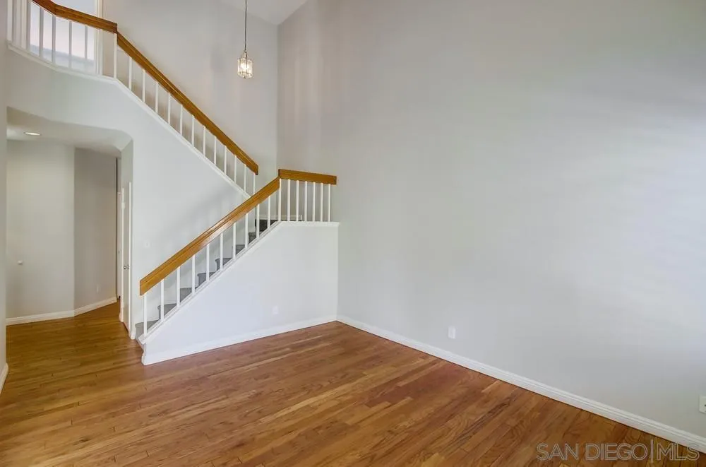 Photo #10: 250034345 Listing: Photo #10