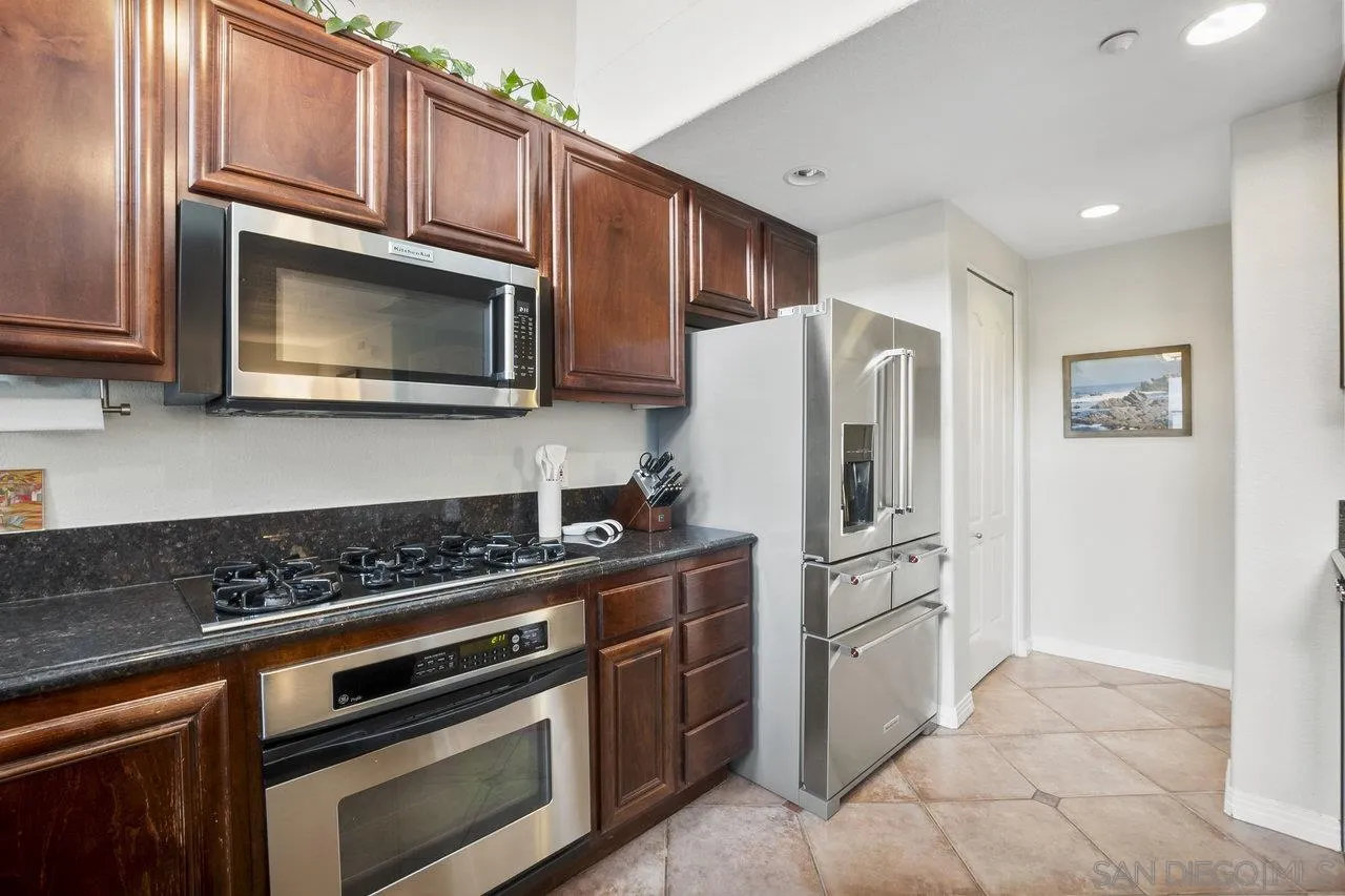 Photo #4: 250034353 Listing 