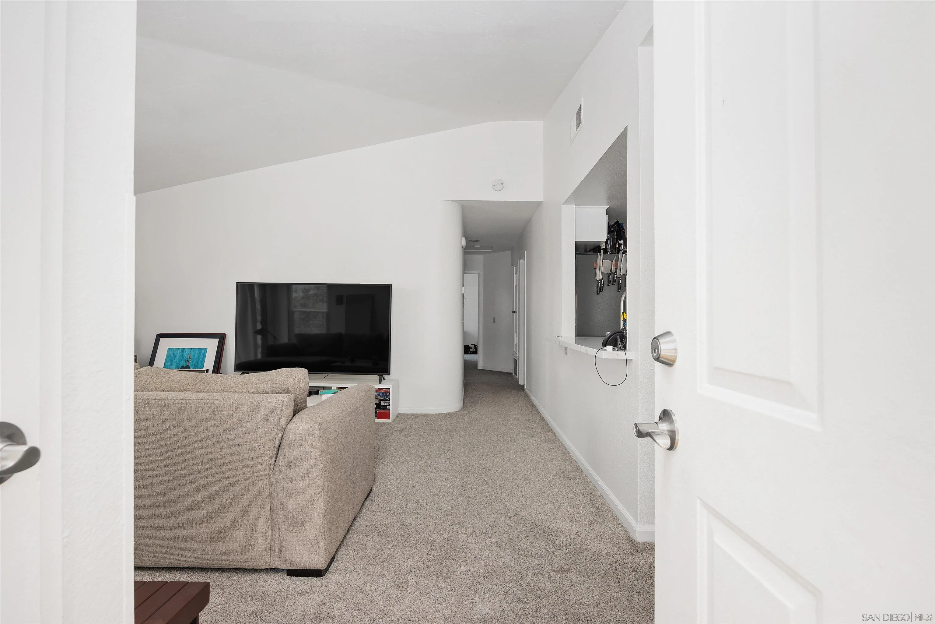 Photo #8: 250034355 Listing: Photo #8