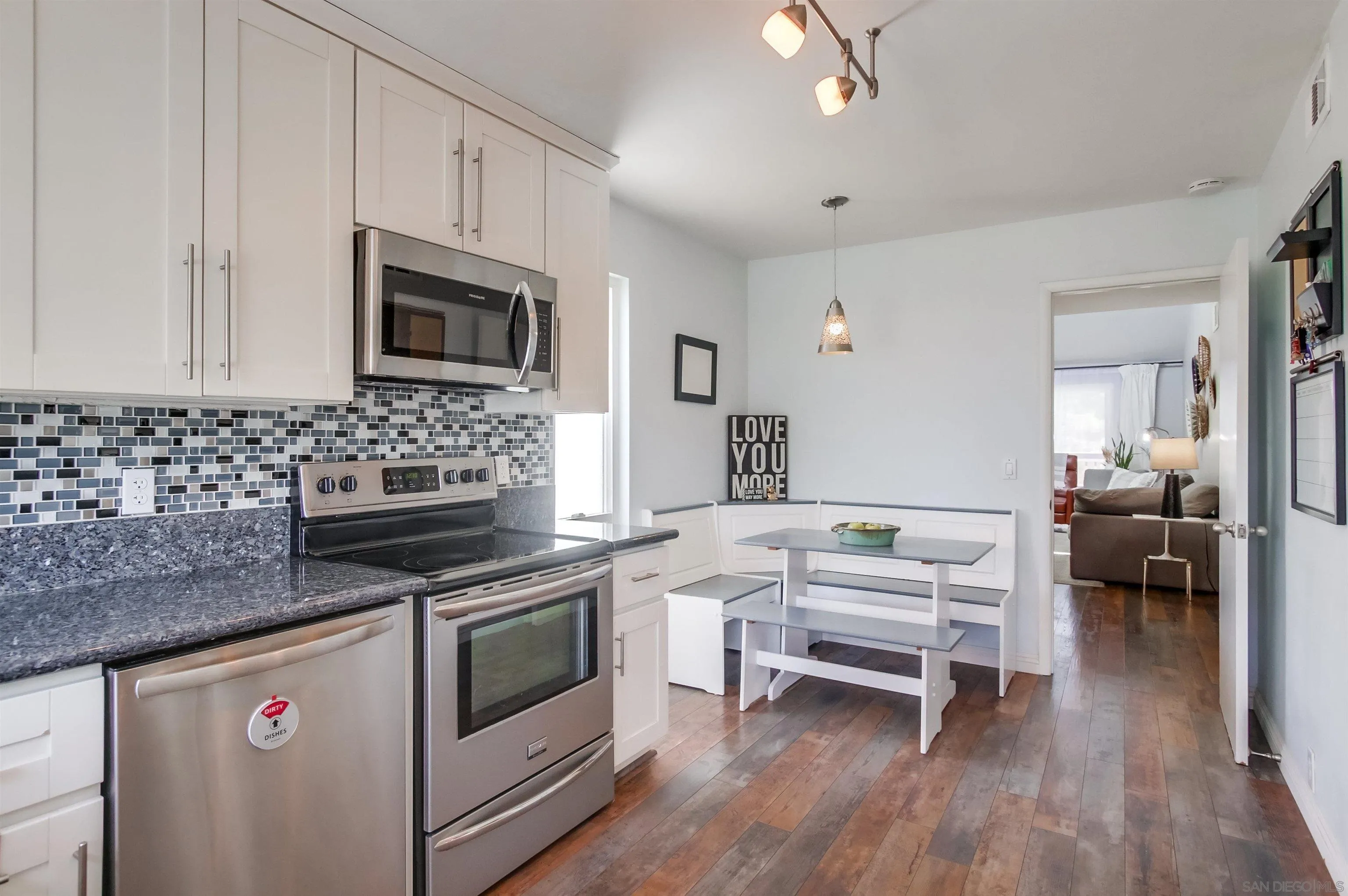 Photo #13: 250034358 Listing: Photo #13