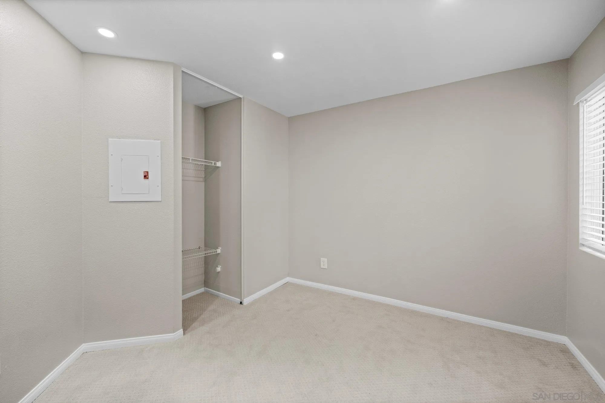 Photo #15: 250034375 Listing: Photo #15