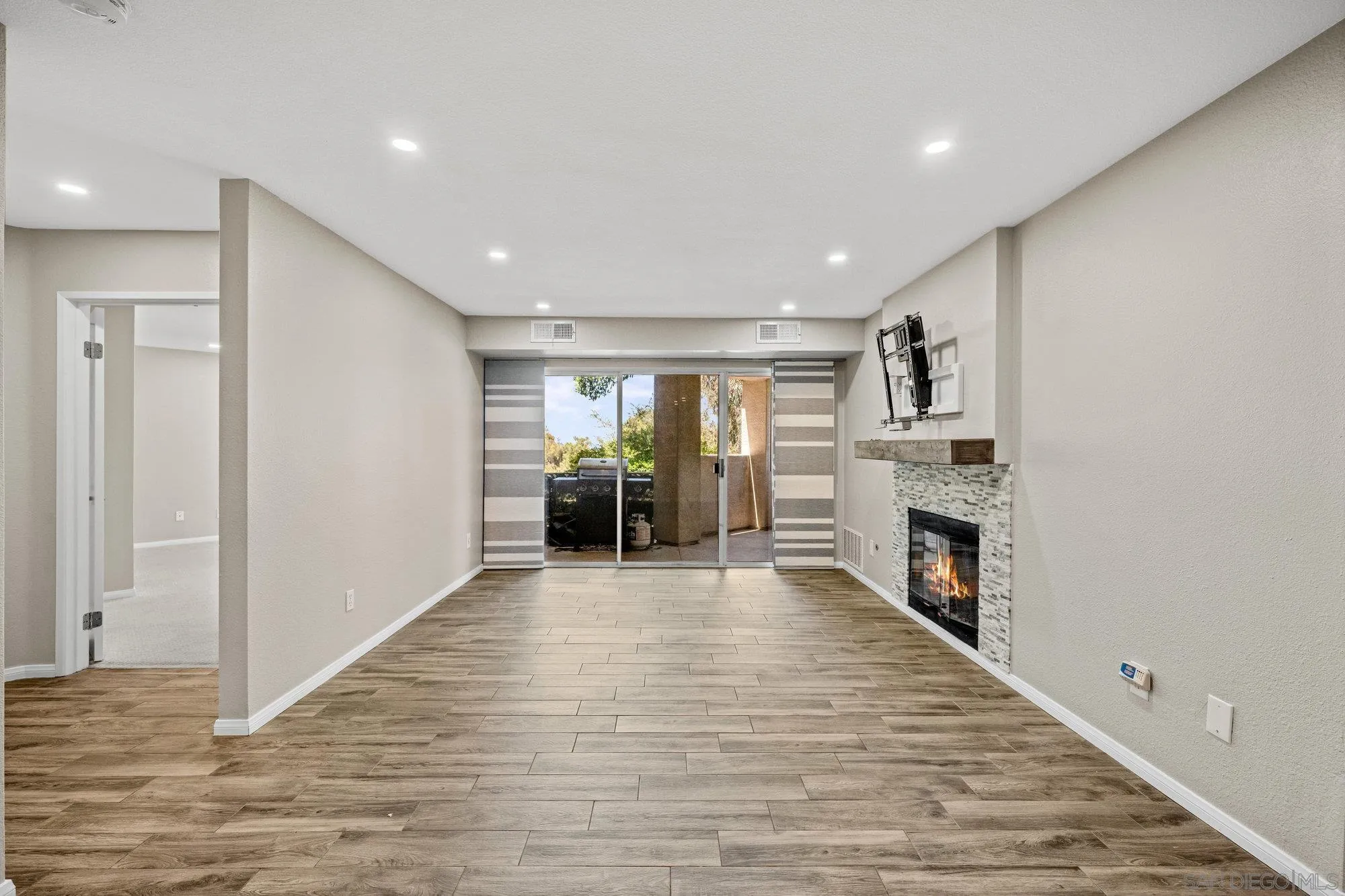 Photo #5: 250034375 Listing 