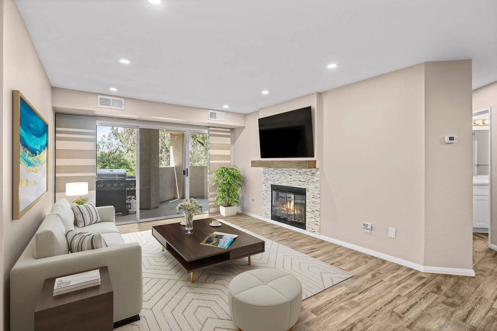 Photo #2: 250034375 Listing 