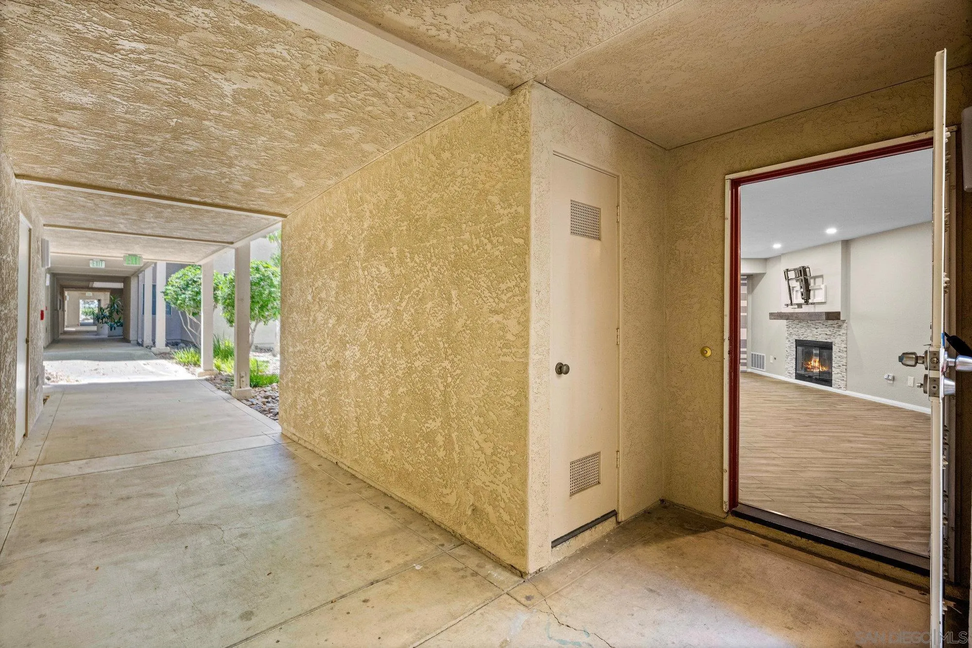 Photo #4: 250034375 Listing 