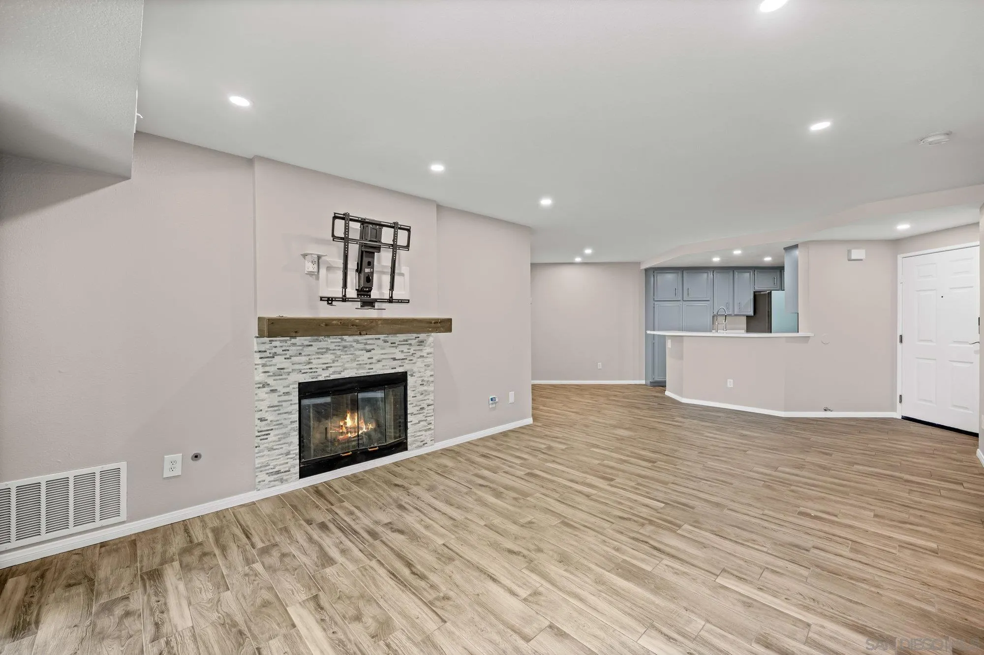Photo #9: 250034375 Listing: Photo #9