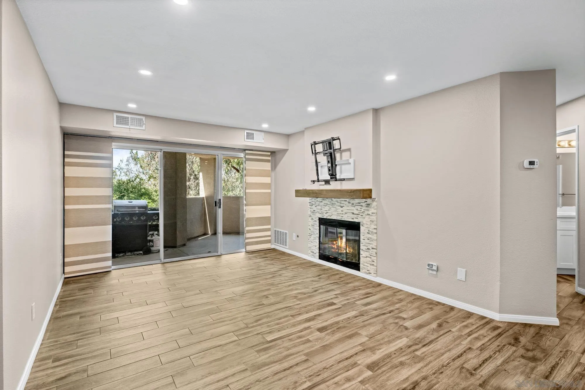 Photo #6: 250034375 Listing 