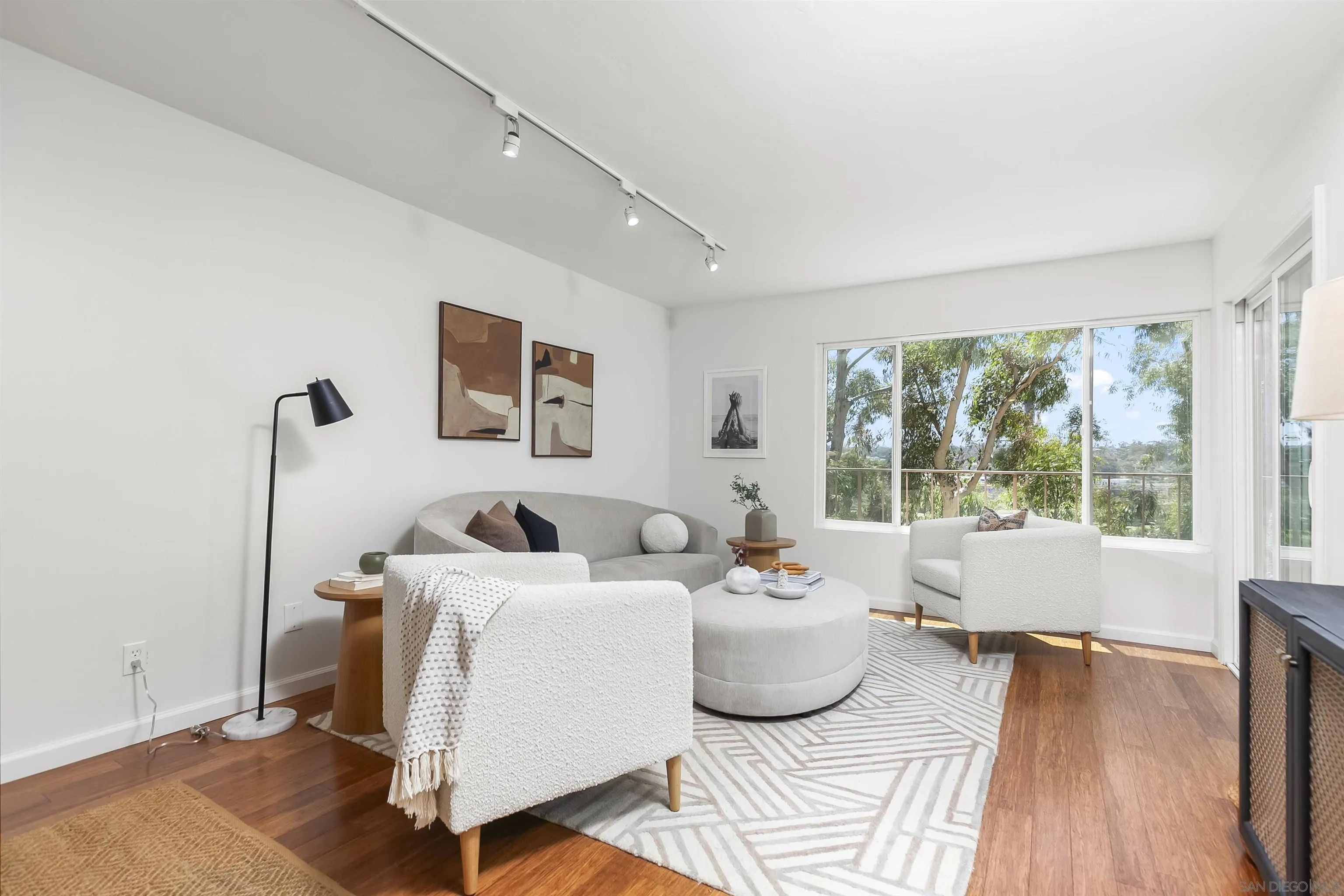 Photo #4: 250034376 Listing 