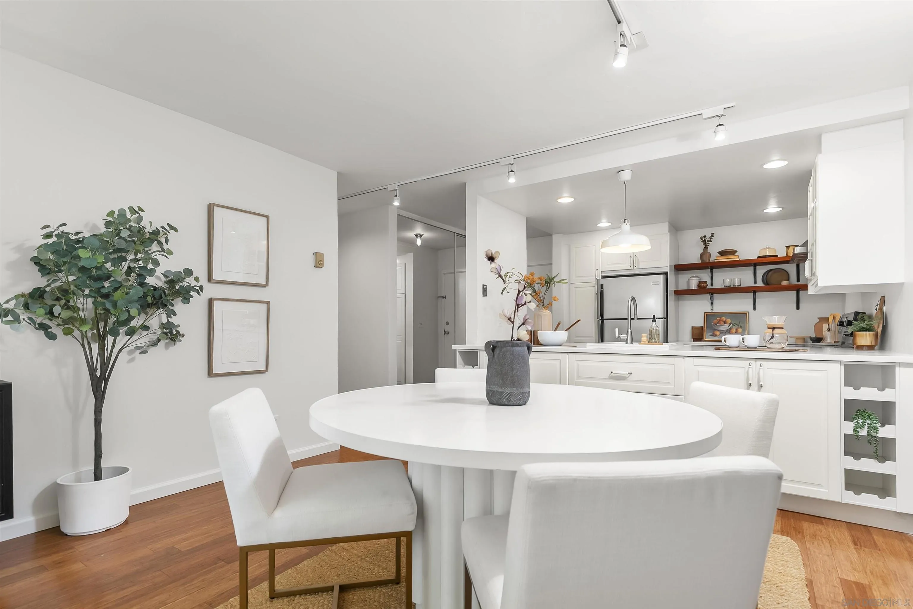Photo #6: 250034376 Listing 