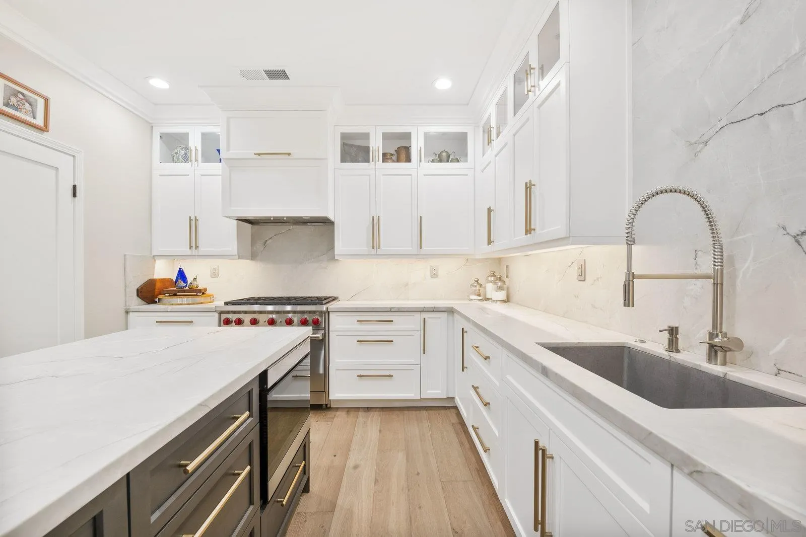 https://cdn.realtyfeed.com/cdn/127/250034378/07be1ce4083f7aeeaaa518b35bf6673e.webp