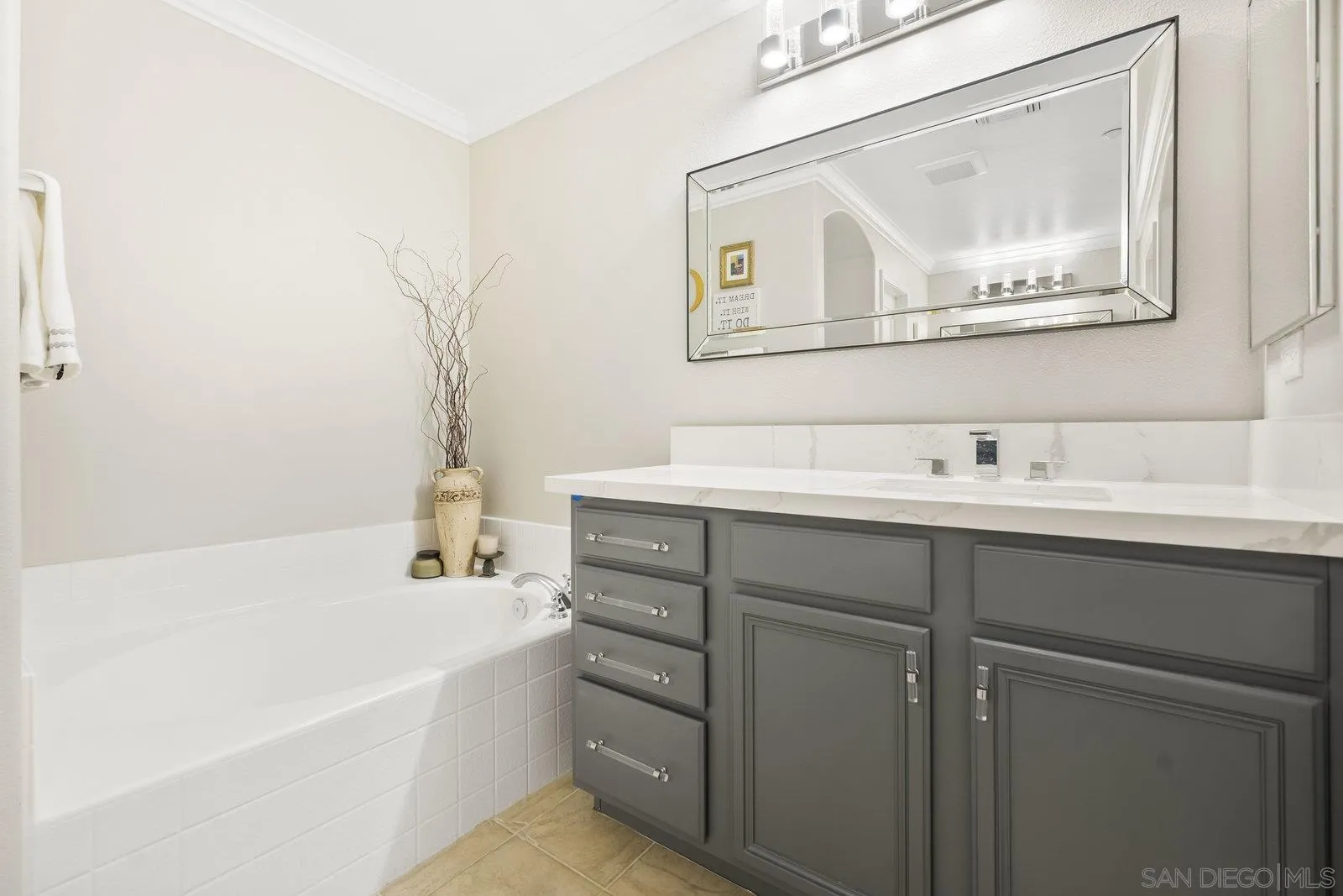 Photo #28: 250034378 Listing: Photo #28