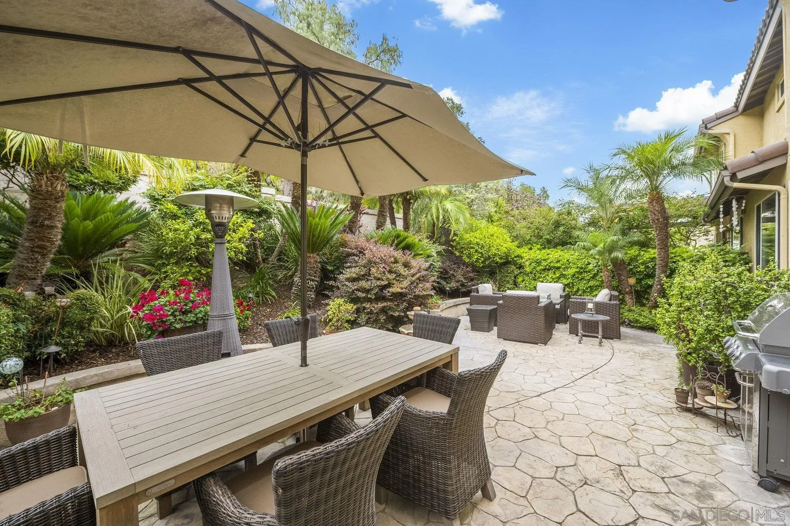 https://cdn.realtyfeed.com/cdn/127/250034378/d8f9263b8ce934cd8357f9350c84841a.webp