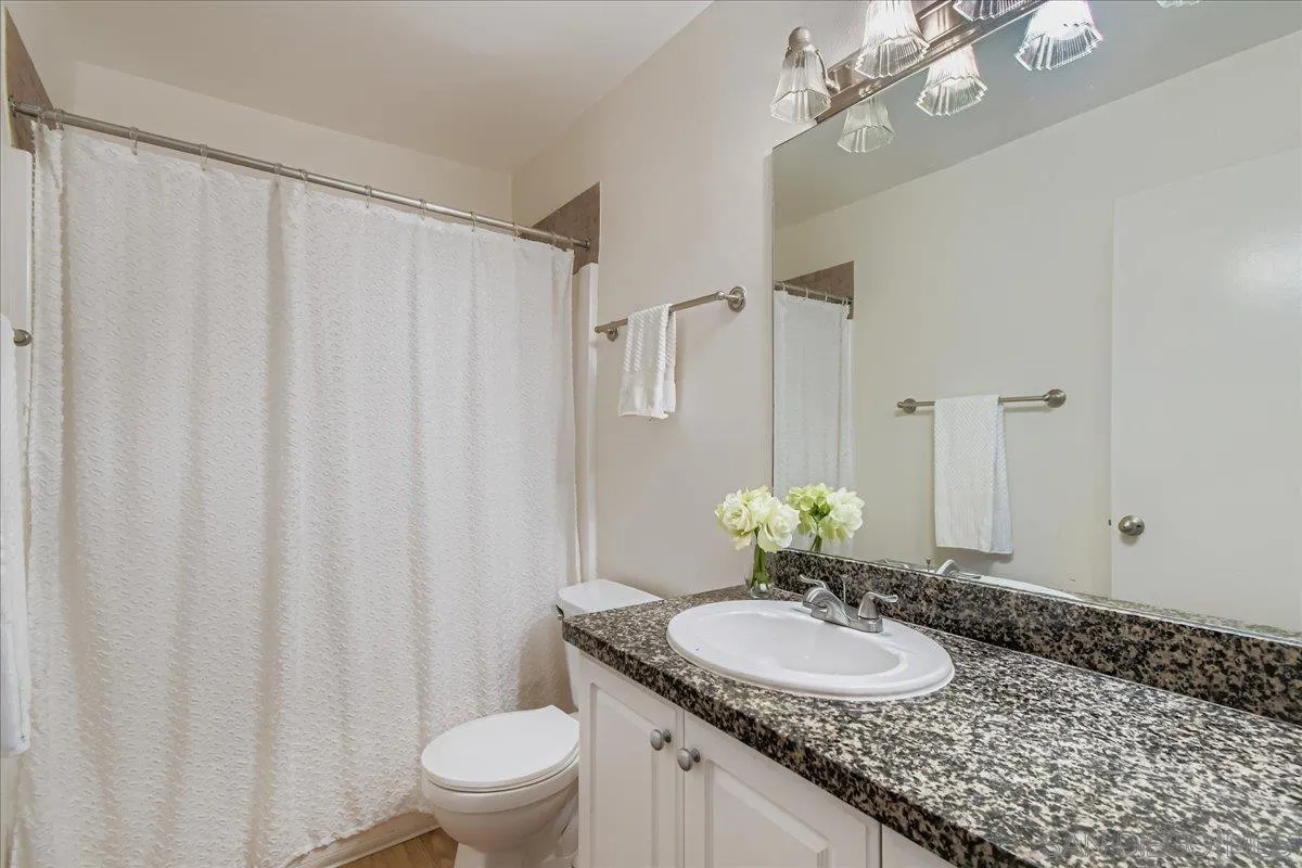 Photo #19: 250034383 Listing: Photo #19