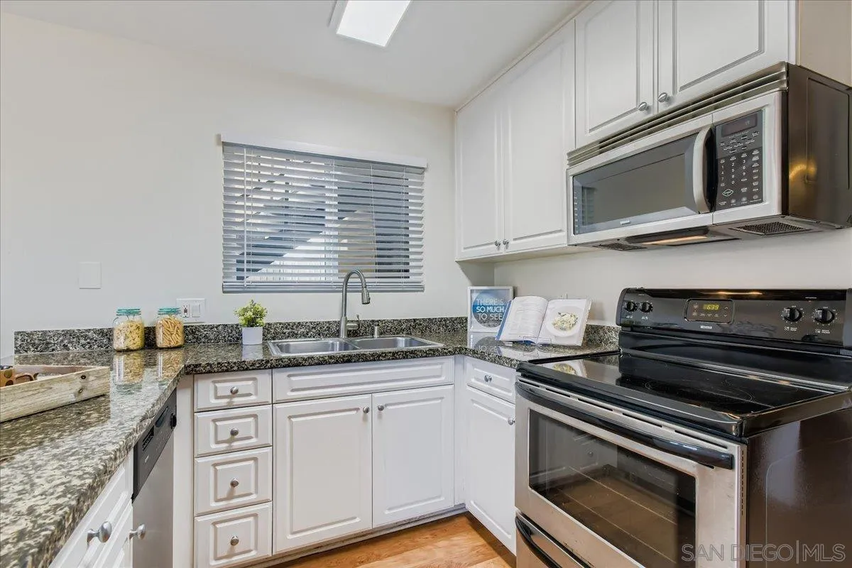 Photo #5: 250034383 Listing 