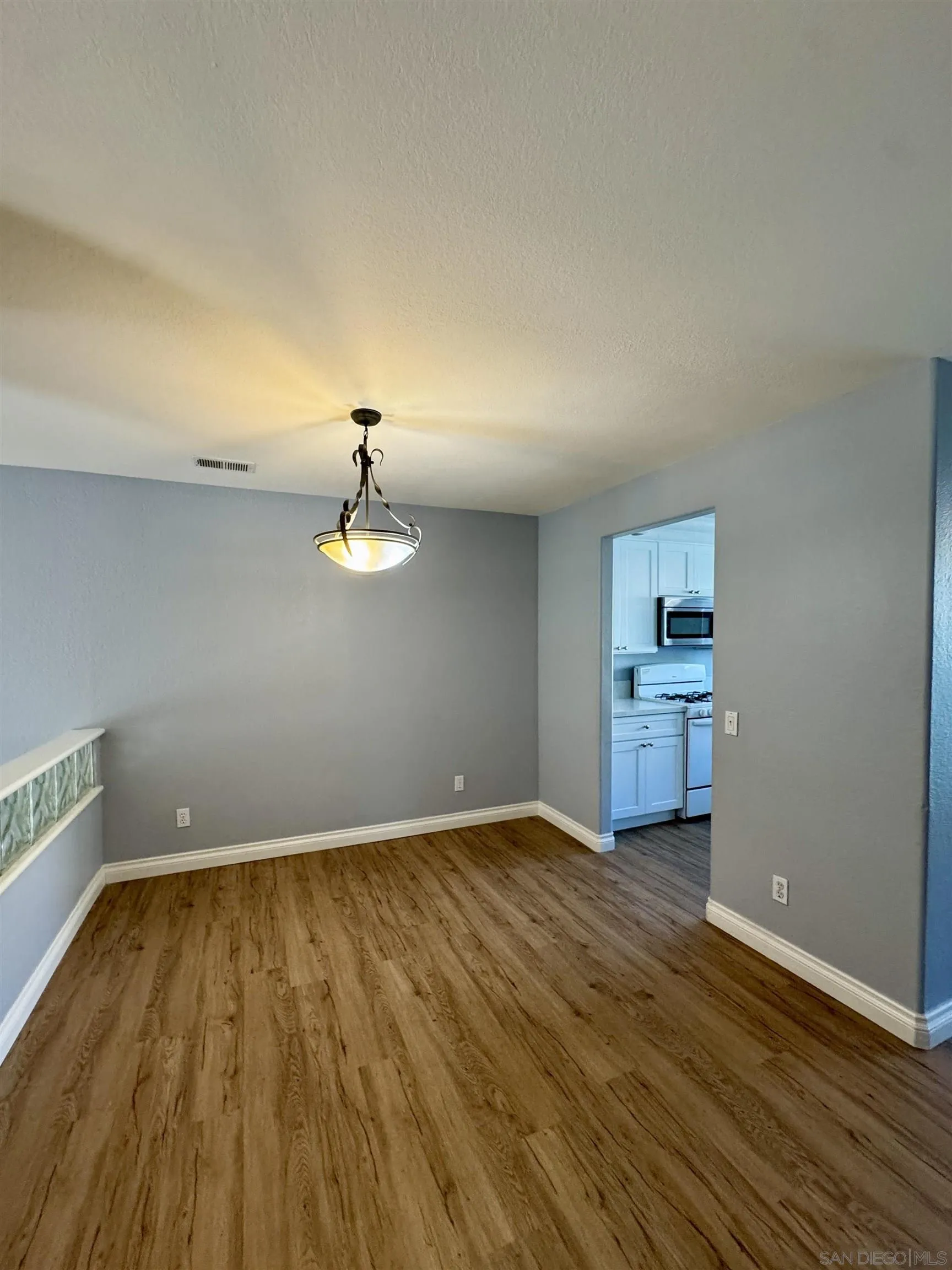 Photo #6: 250034387 Listing 