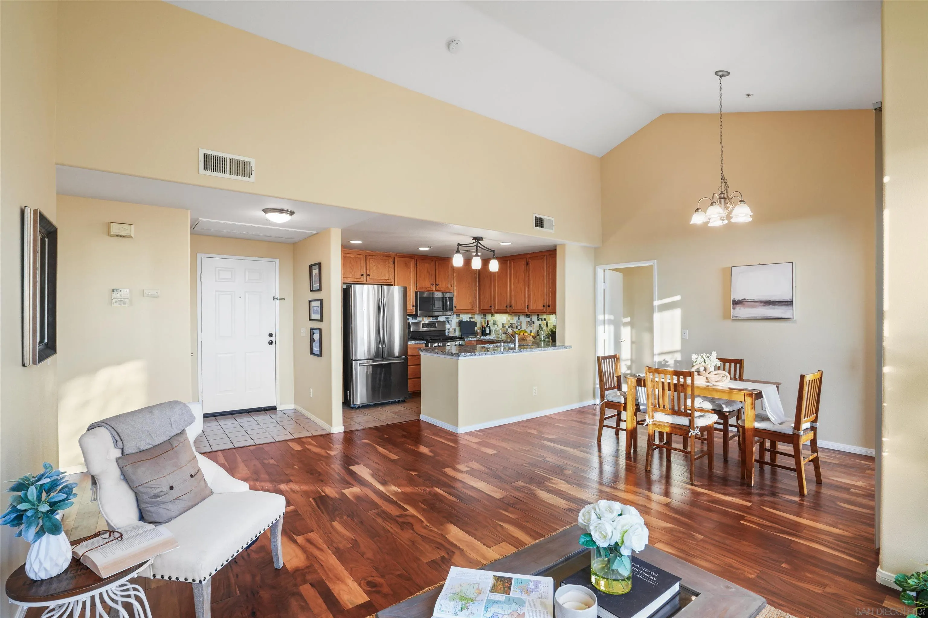 Photo #6: 250034390 Listing 