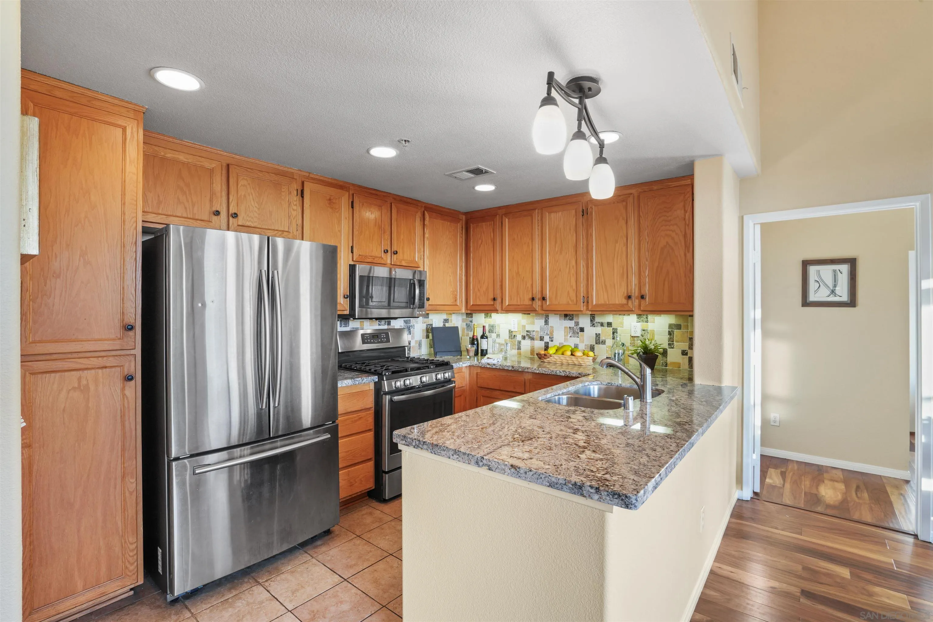 Photo #3: 250034390 Listing 