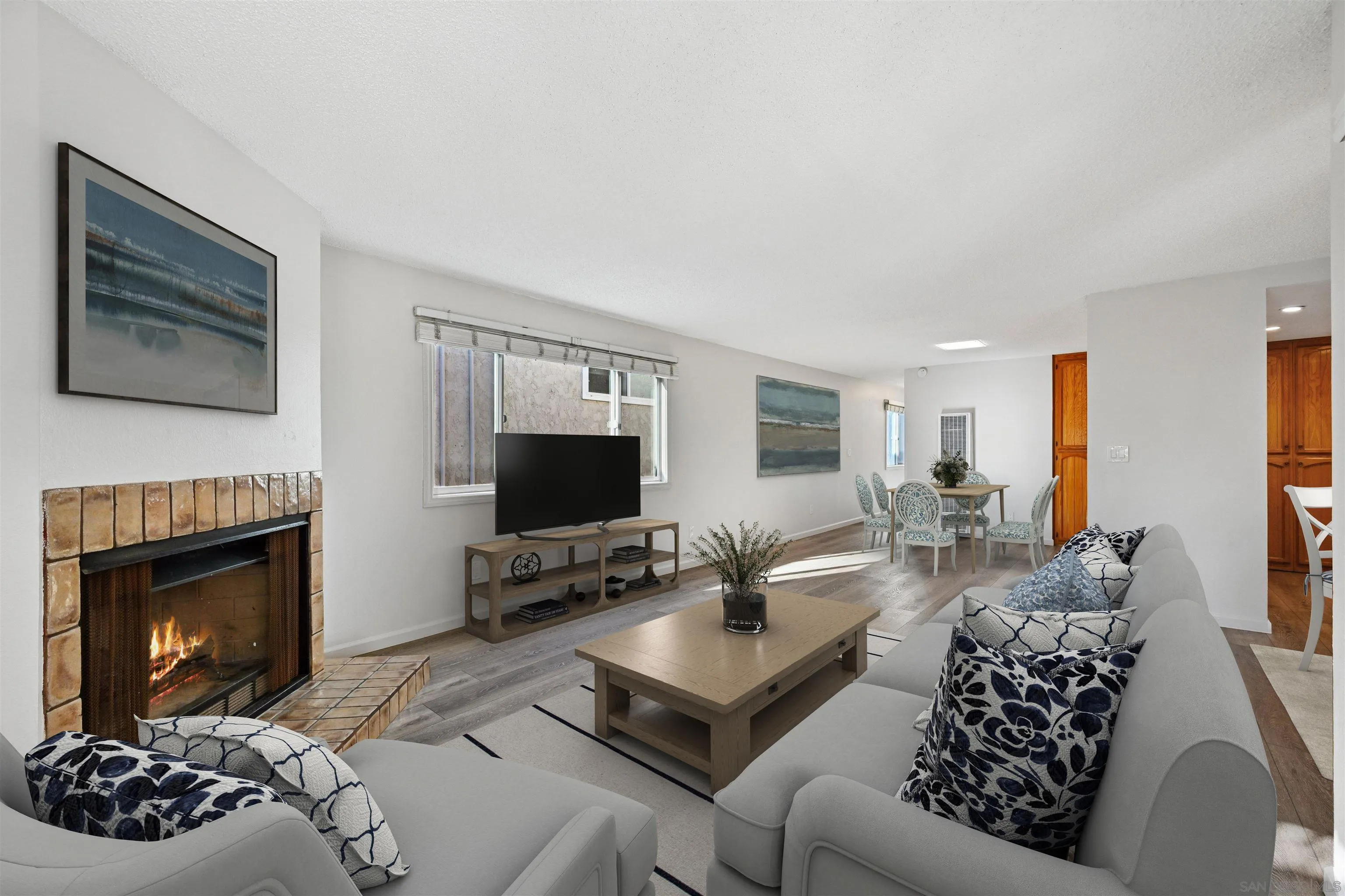 Photo #2: 250034395 Listing 