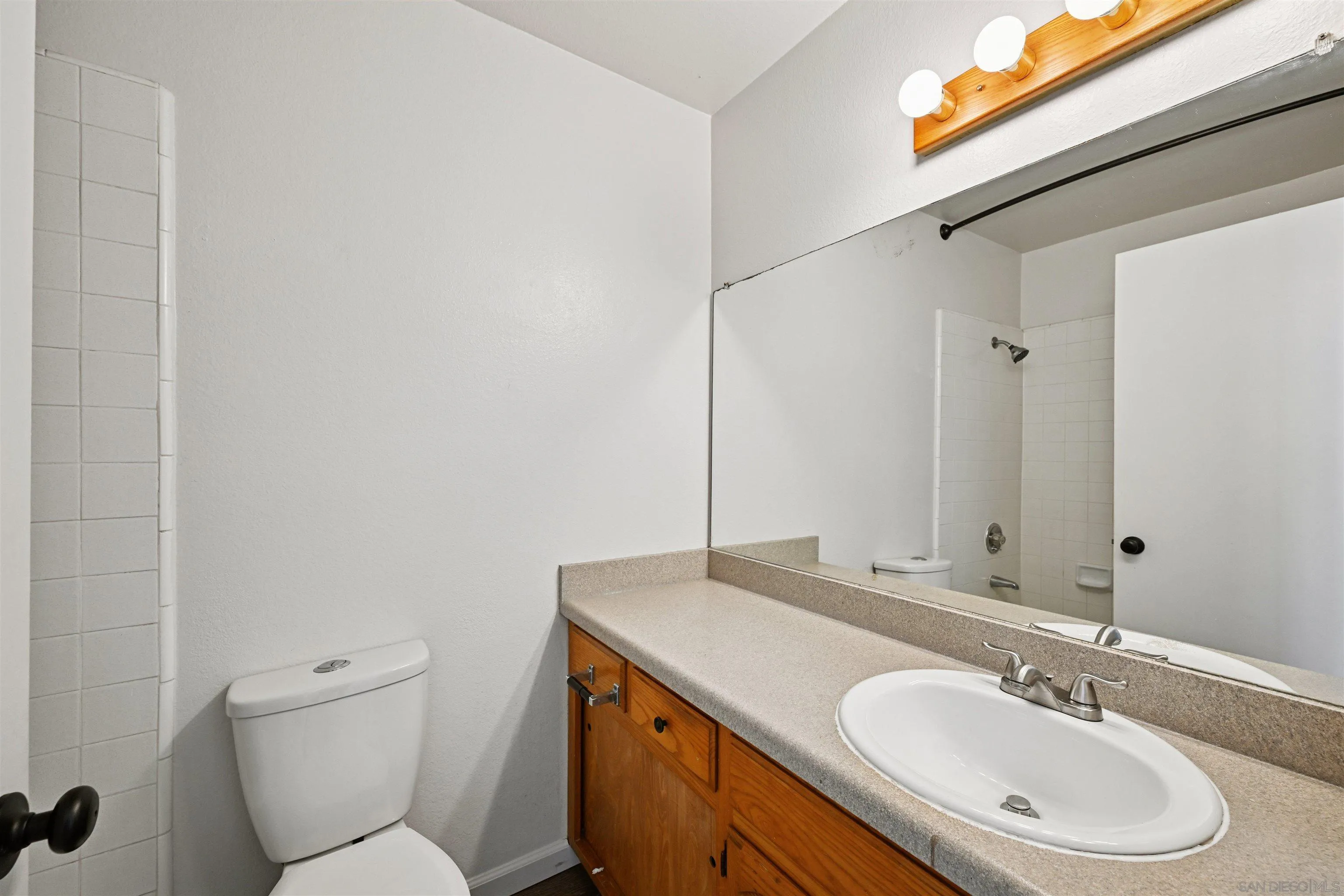 Photo #8: 250034395 Listing: Photo #8