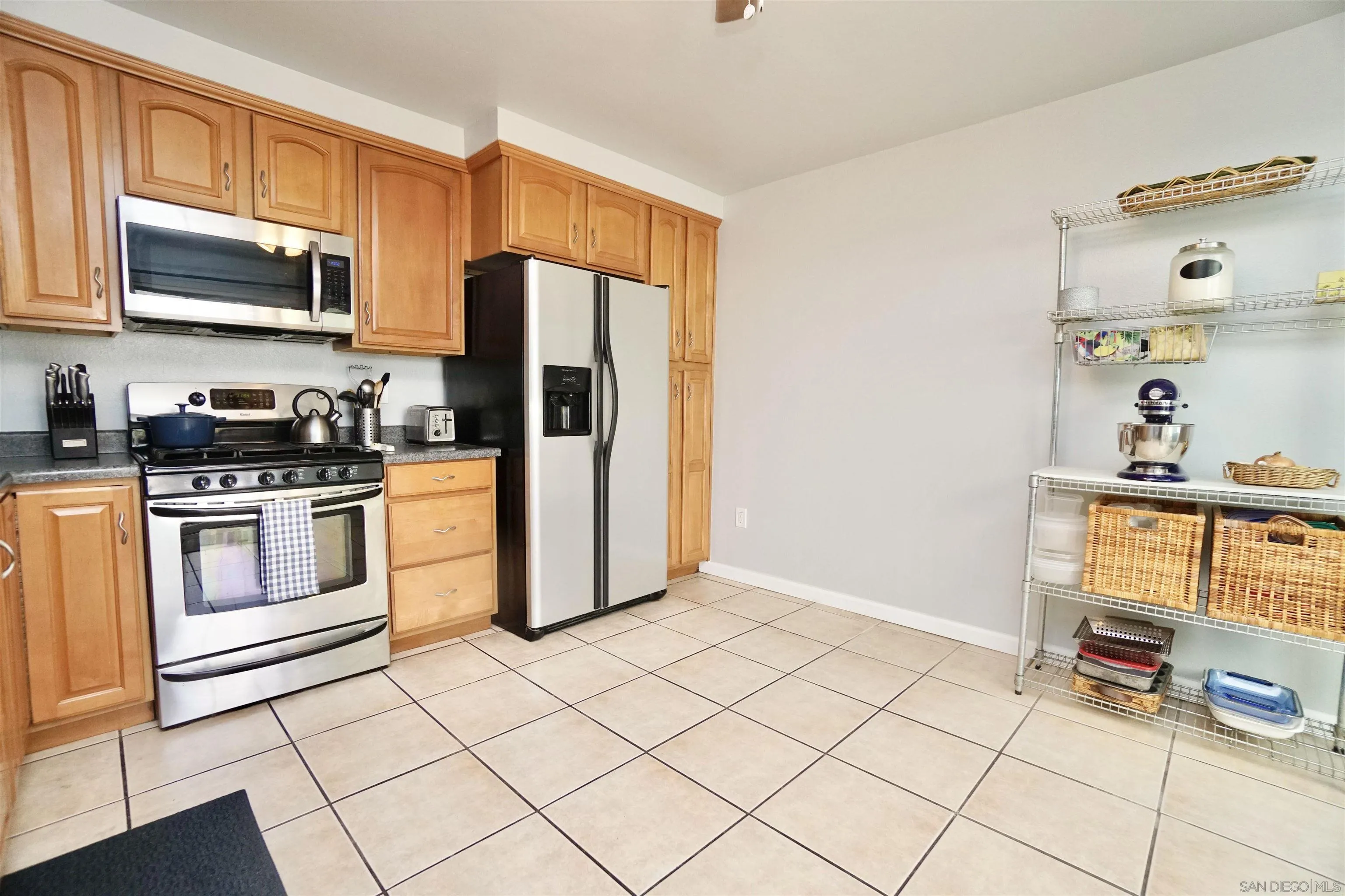 Photo #5: 250034407 Listing 