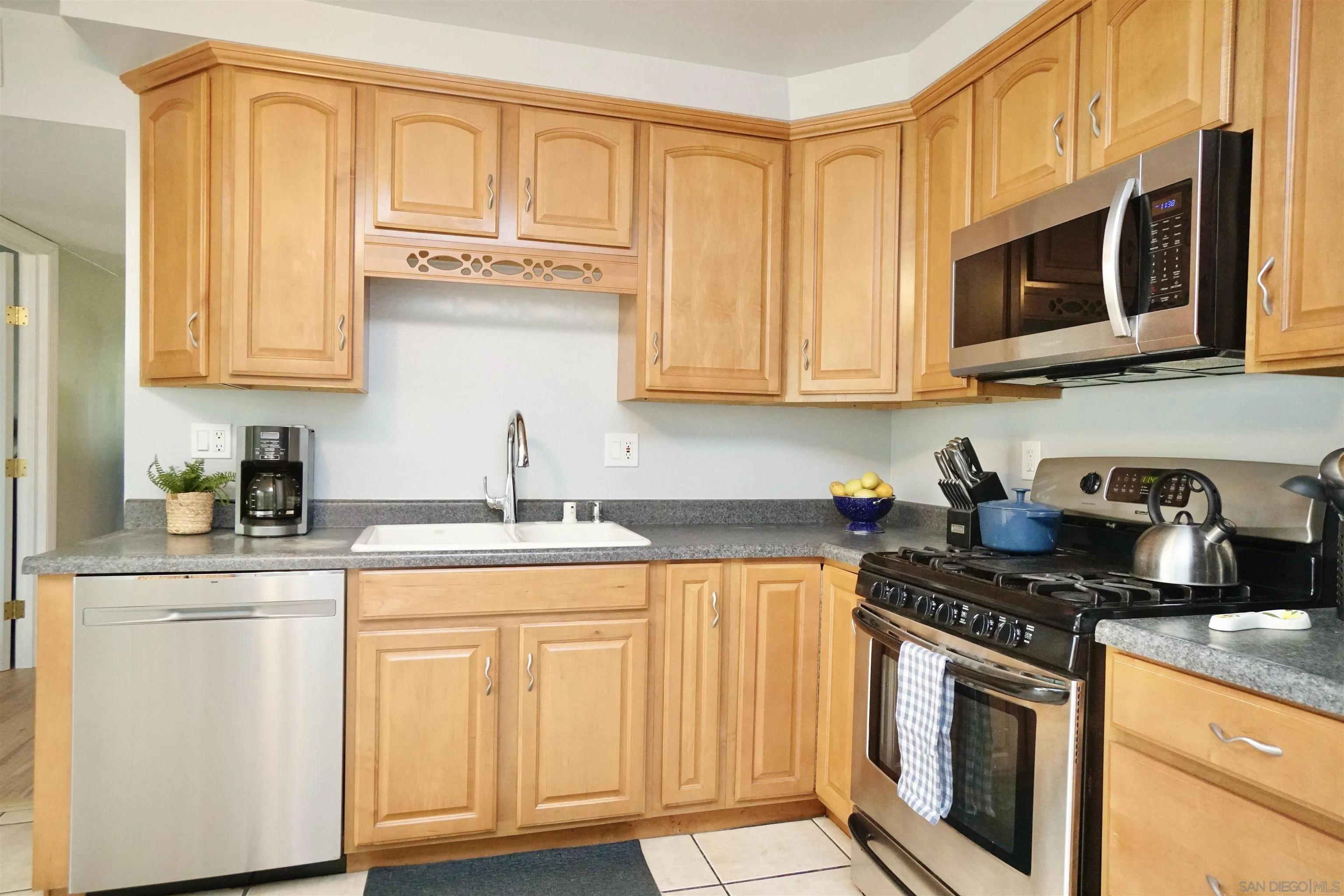 Photo #7: 250034407 Listing: Photo #7