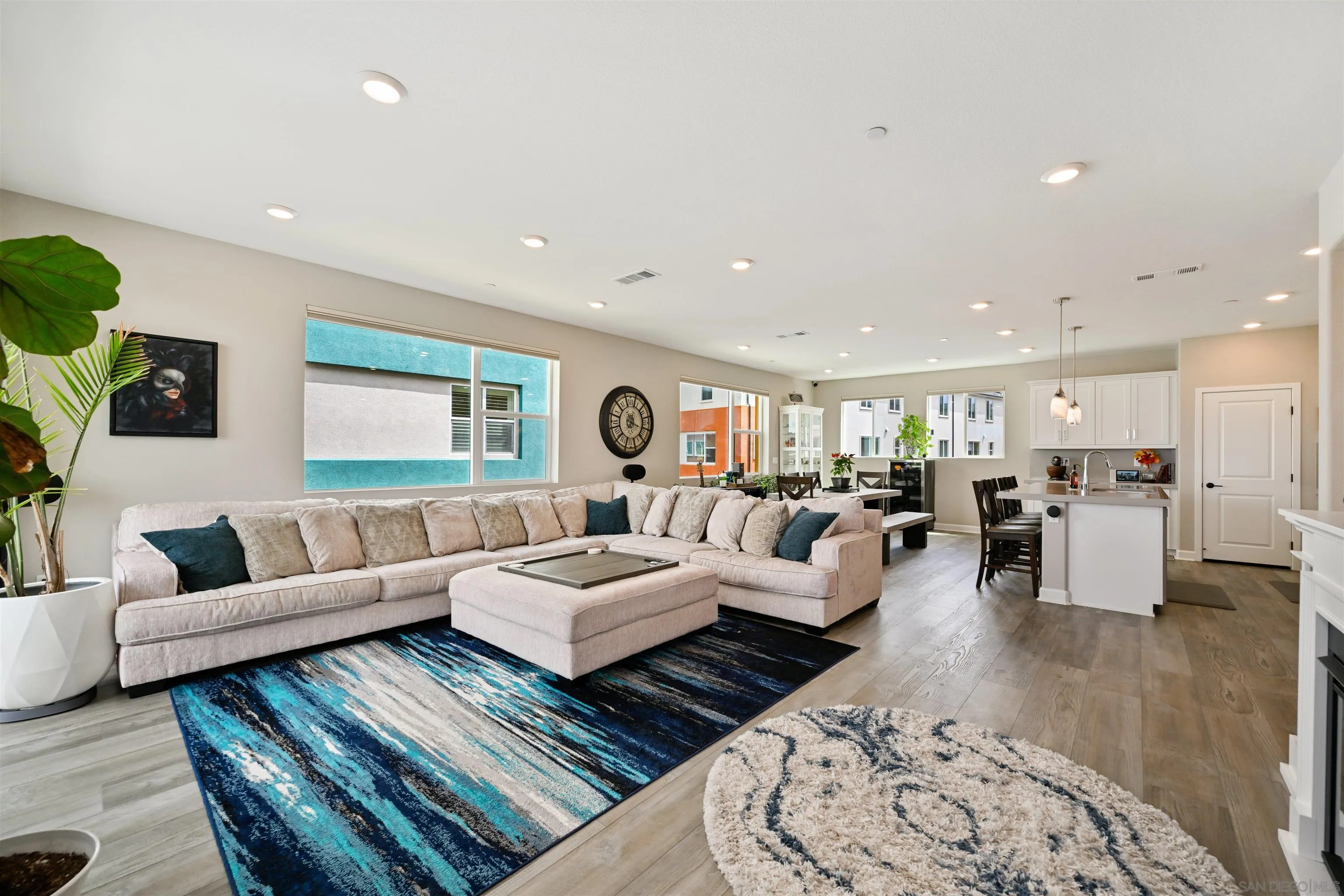 Photo #2: 250034414 Listing 