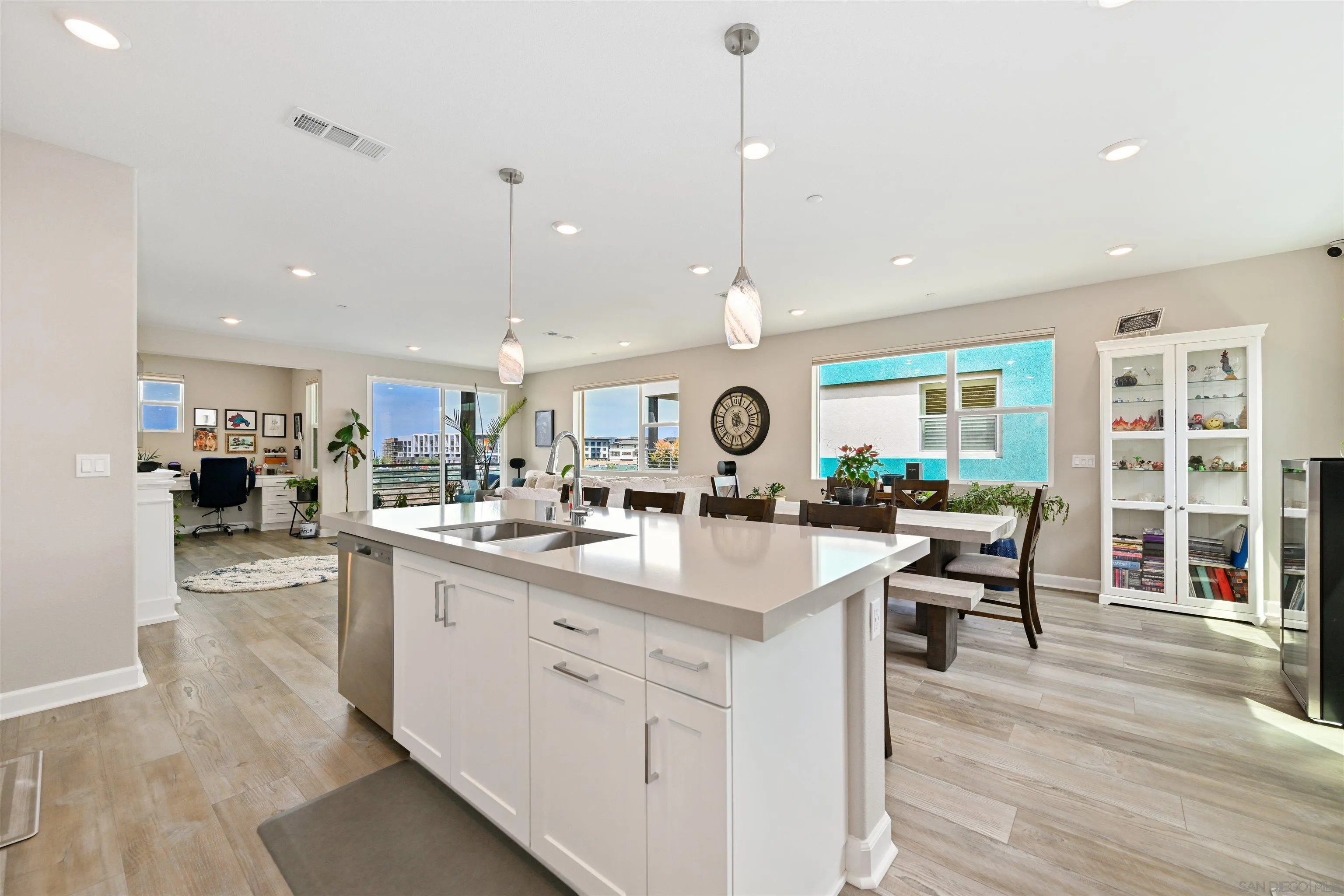 Photo #4: 250034414 Listing 