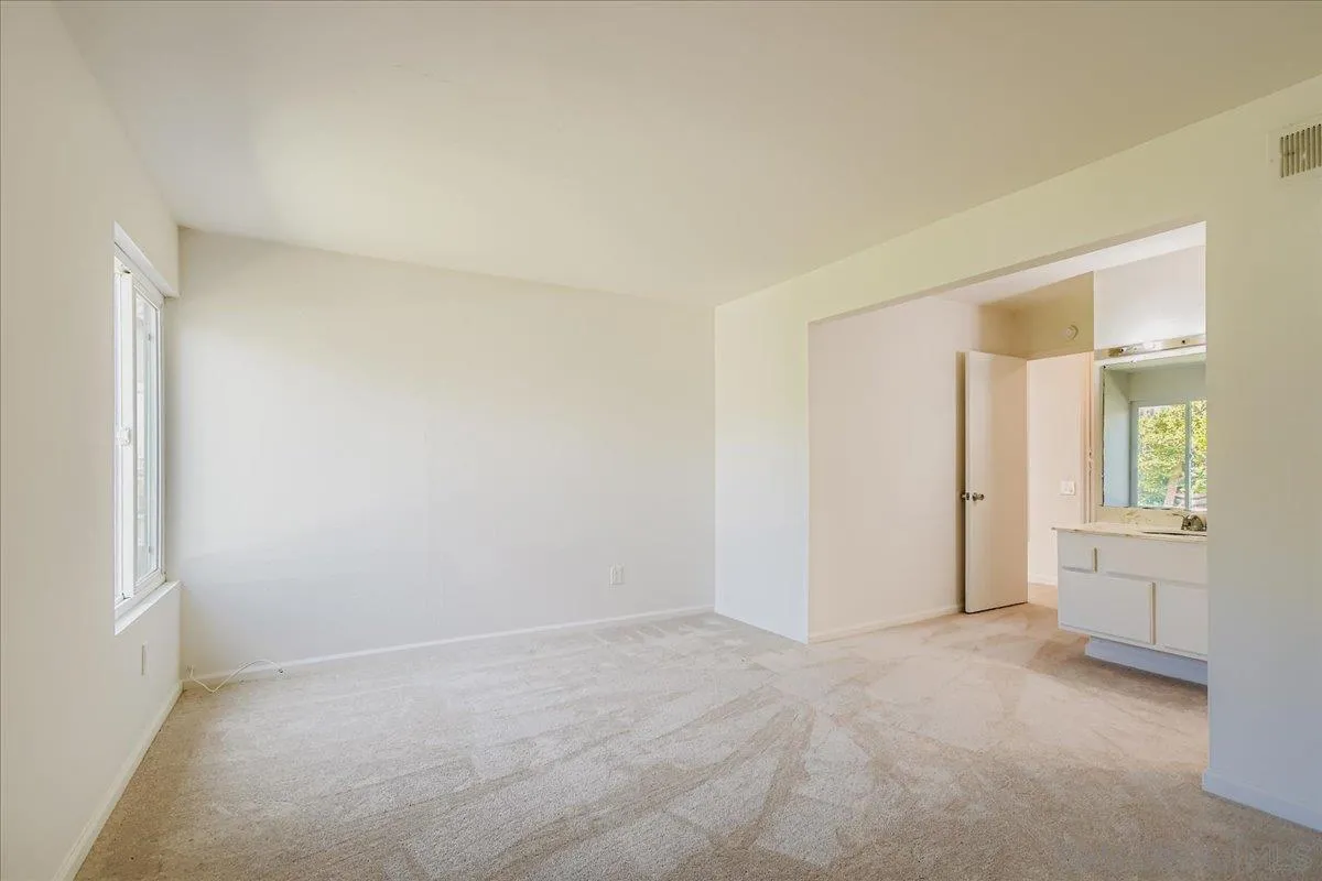 https://cdn.realtyfeed.com/cdn/127/250034427/3d8a8f52dc2fbd1c73e65388fa84da41.webp