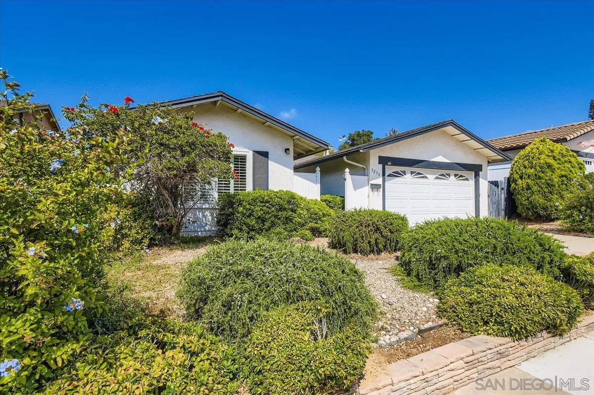 https://cdn.realtyfeed.com/cdn/127/250034427/75d6dd4dd01b037861e95f95af1cf4af.webp