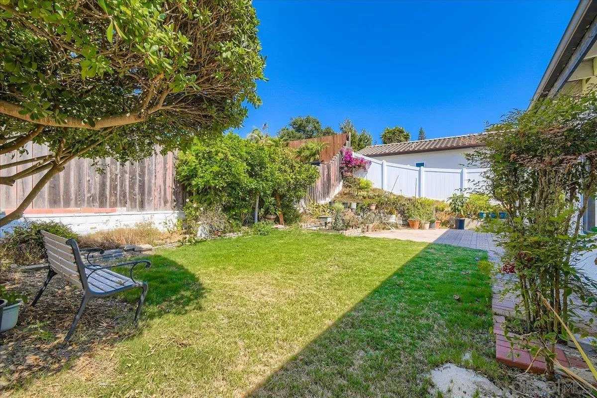 https://cdn.realtyfeed.com/cdn/127/250034427/f3c2509002a6fe723a822d5bc8535e5d.webp