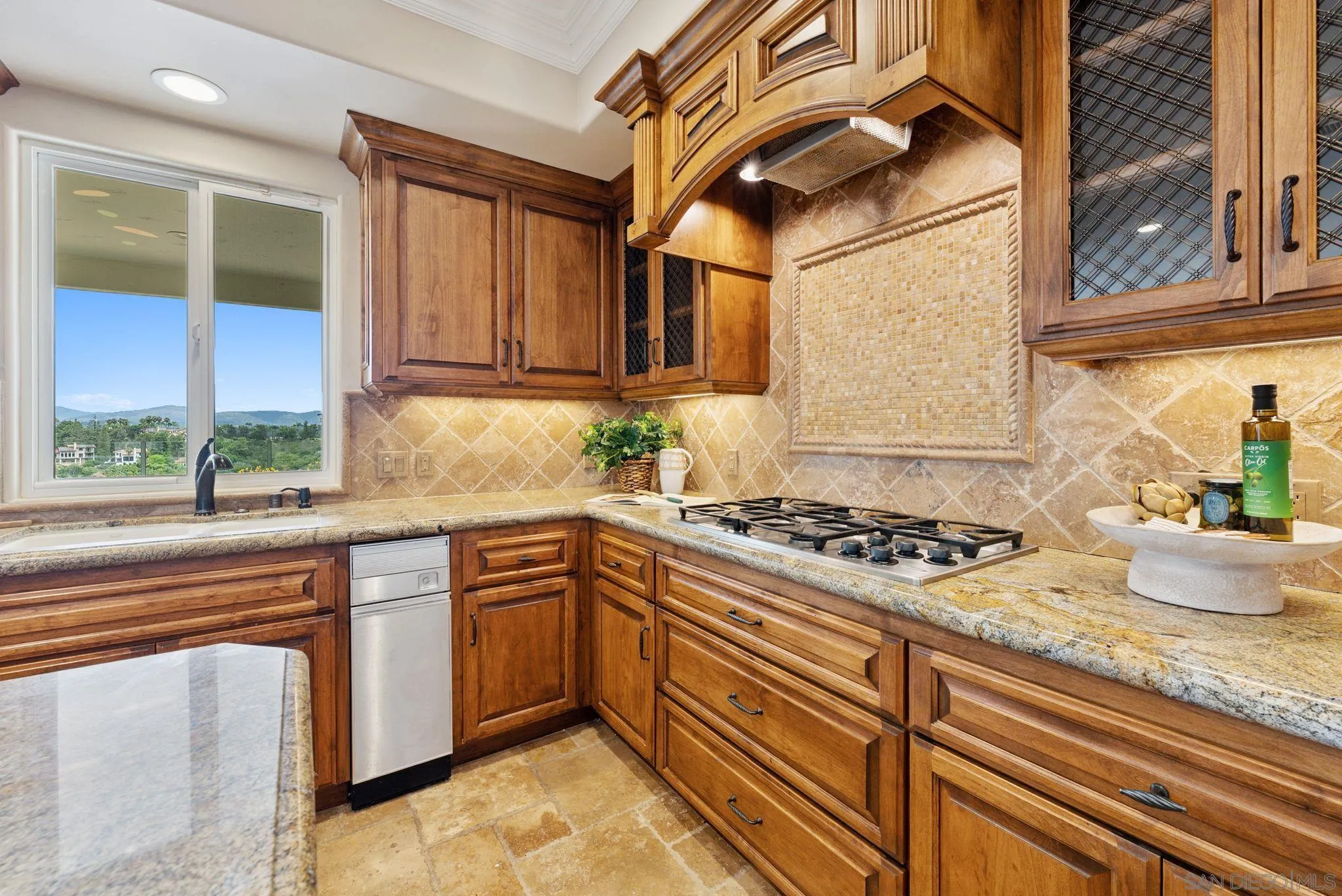 https://cdn.realtyfeed.com/cdn/127/250034430/534f2a645d56445ae699e71f778651d4.webp
