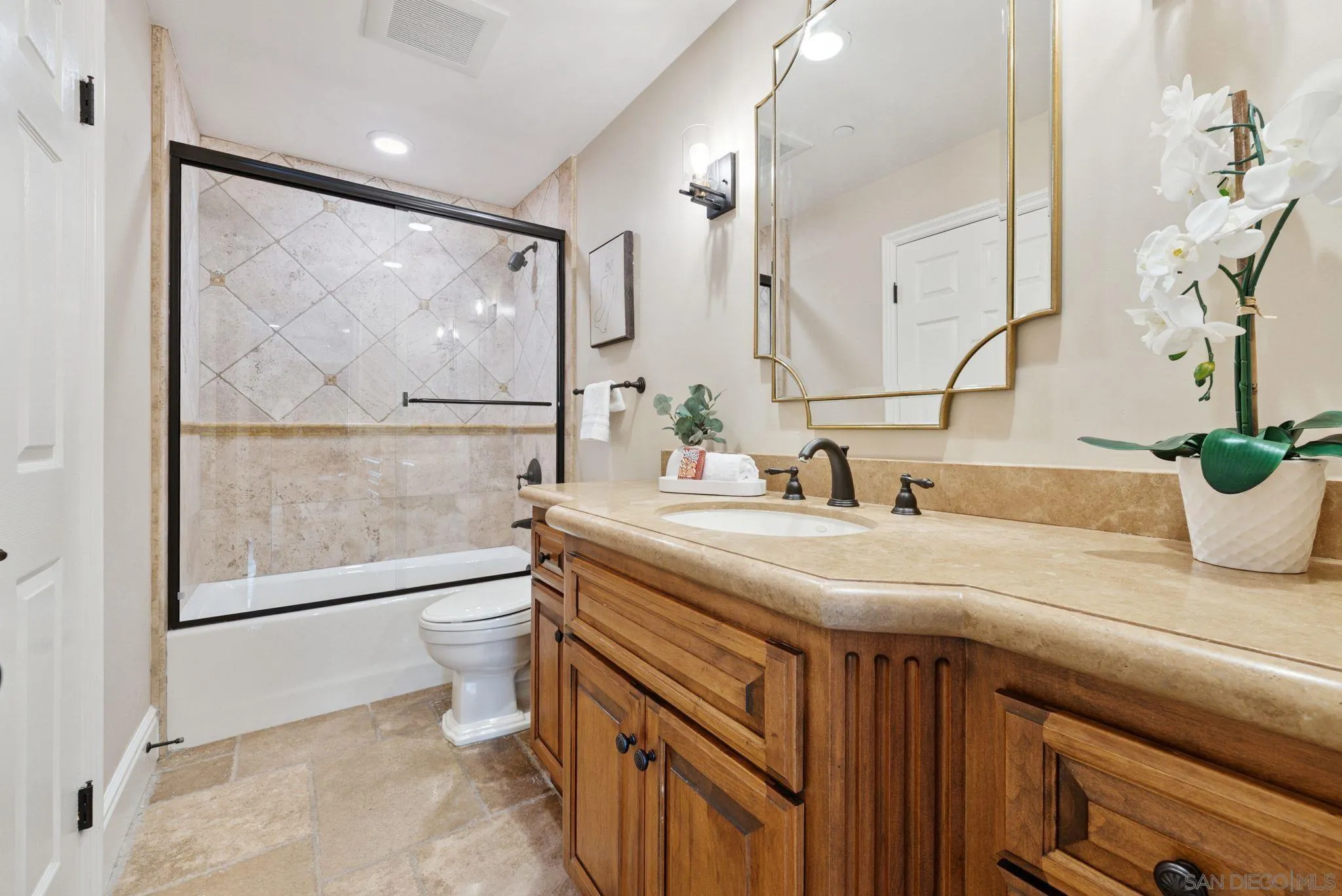https://cdn.realtyfeed.com/cdn/127/250034430/95a87707cecf1568ead1aecbceced4be.webp