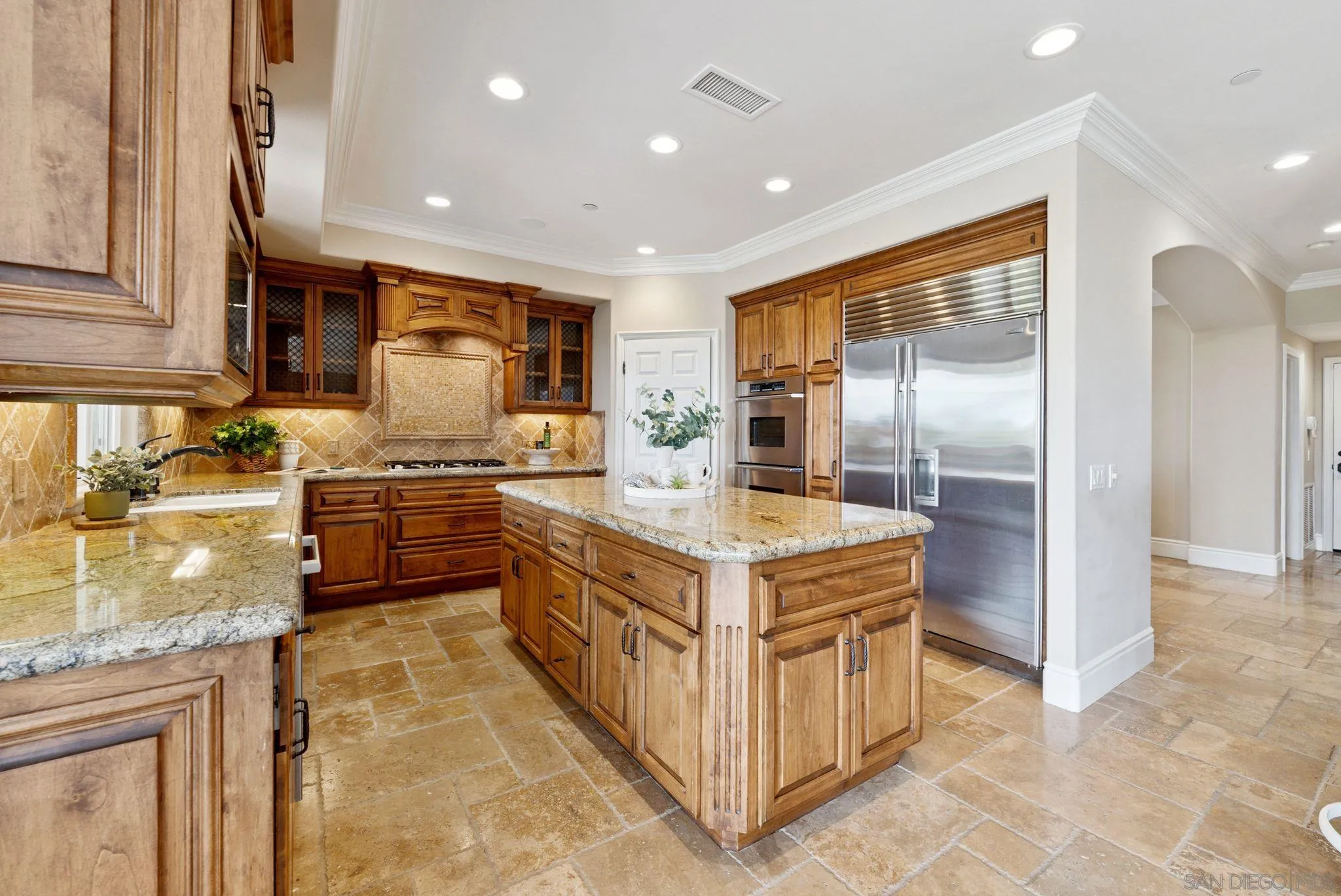 https://cdn.realtyfeed.com/cdn/127/250034430/b4428b17f68f2c914c72184270a9da1a.webp