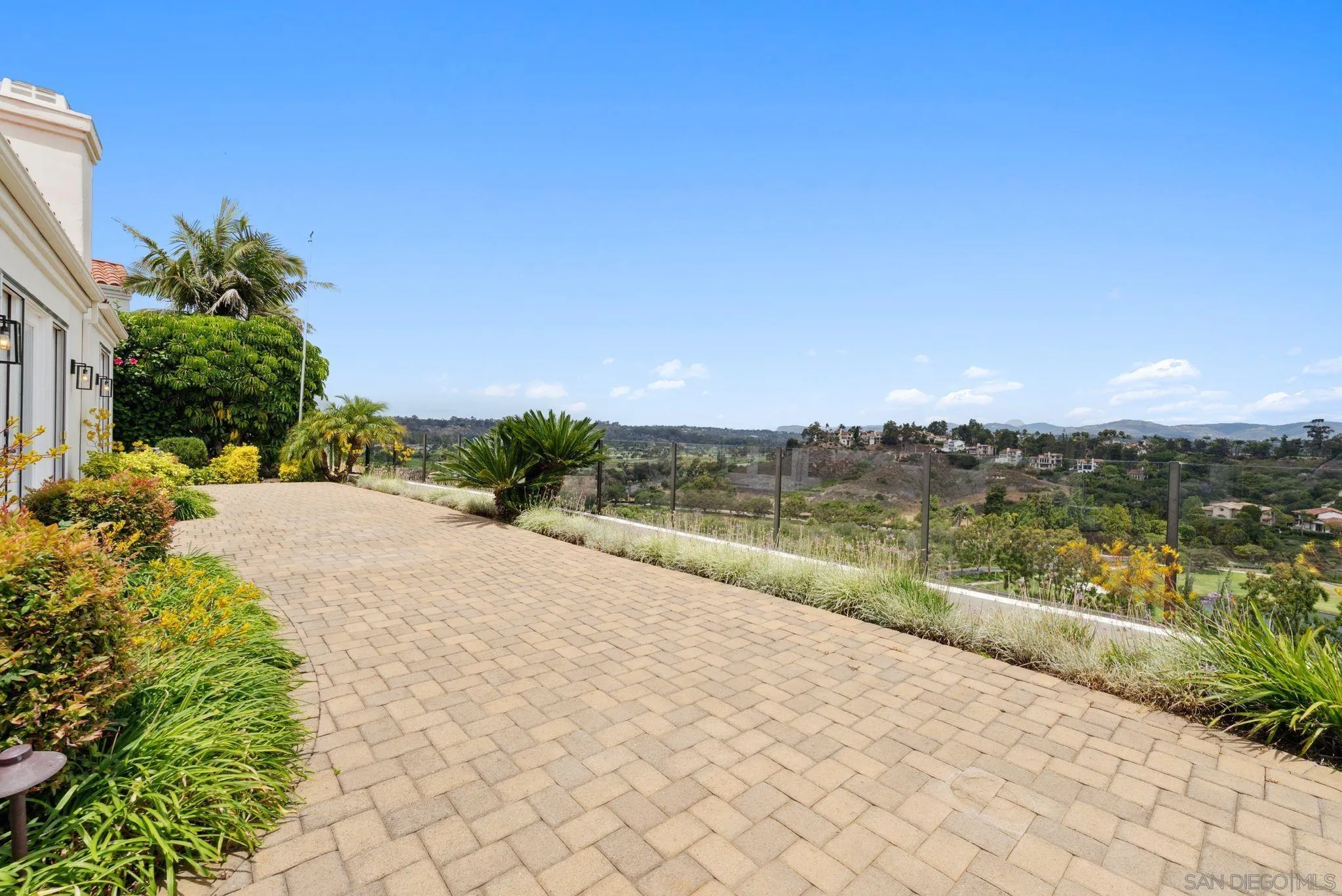 https://cdn.realtyfeed.com/cdn/127/250034430/d4e3146a1909dbc4c4d31e08611b9de0.webp