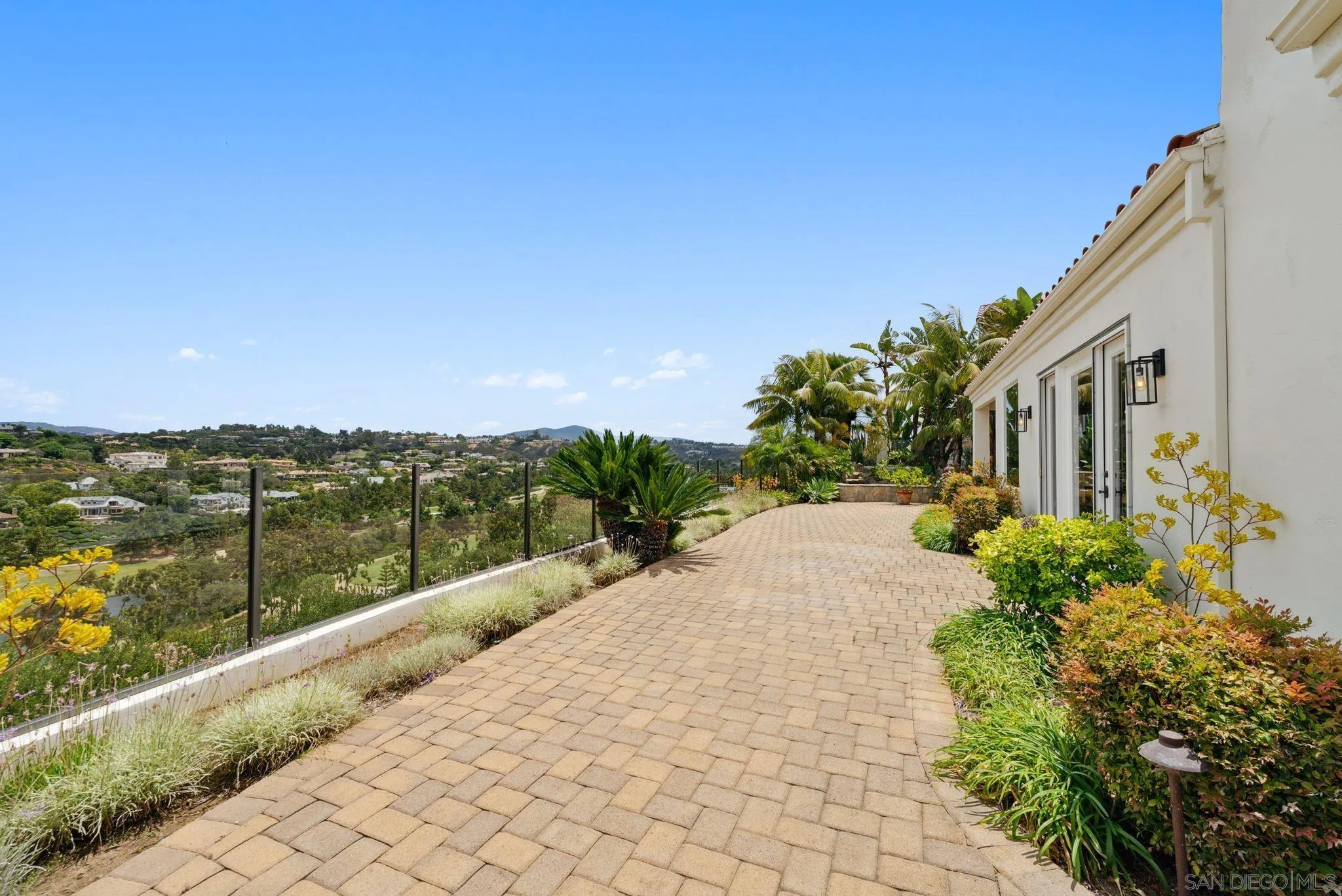 https://cdn.realtyfeed.com/cdn/127/250034430/d5066d41d0ff01e08b207b4c7900f518.webp