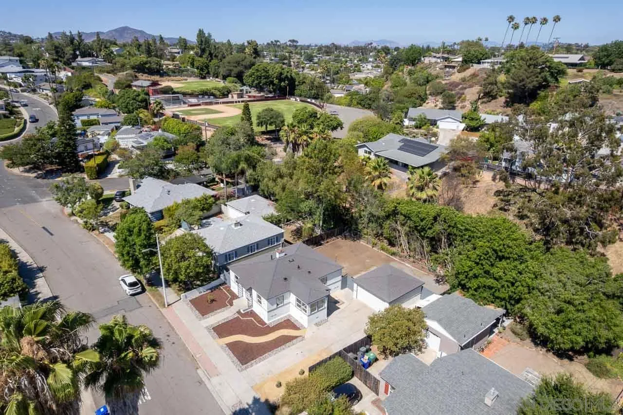 https://cdn.realtyfeed.com/cdn/127/250034434/3cab7674c0e1a359a12940d5e6a078a9.webp