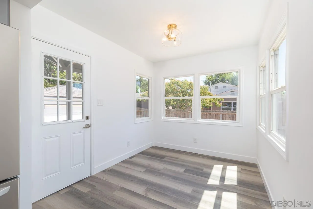 https://cdn.realtyfeed.com/cdn/127/250034434/de384f5d6a3995c5d2195619b1254e9d.webp