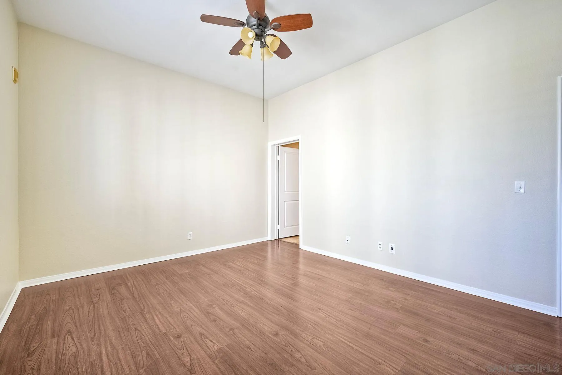 Photo #18: 250034438 Listing: Photo #18
